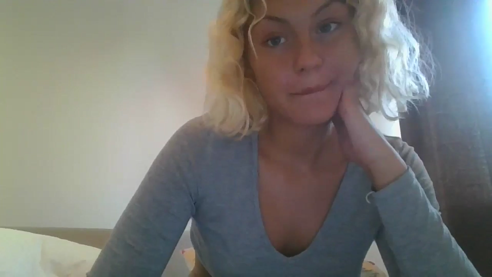 Gallery image thumbnail from misslilly's myfreecams stream on, 07/07/2025, 16:41 image 14 of 20