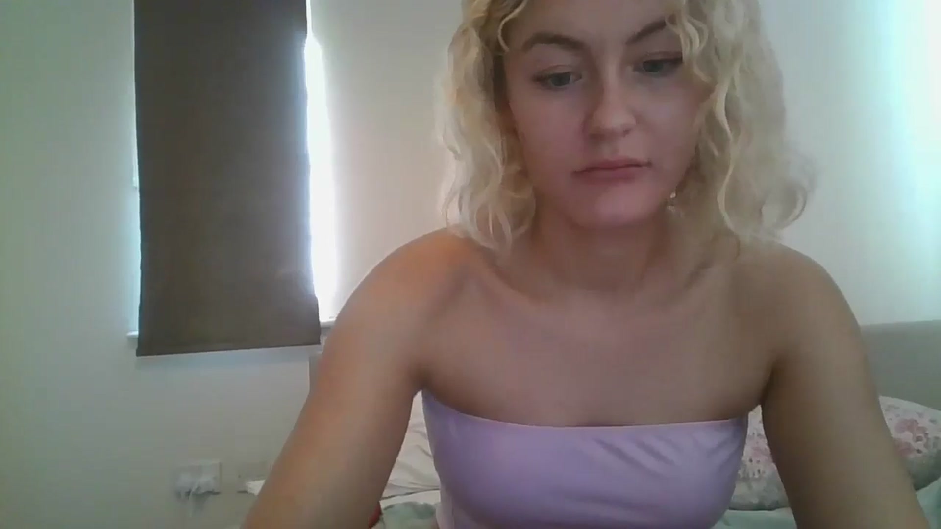 Gallery image thumbnail from misslilly's myfreecams stream on, 08/09/2025, 12:11 image 8 of 20