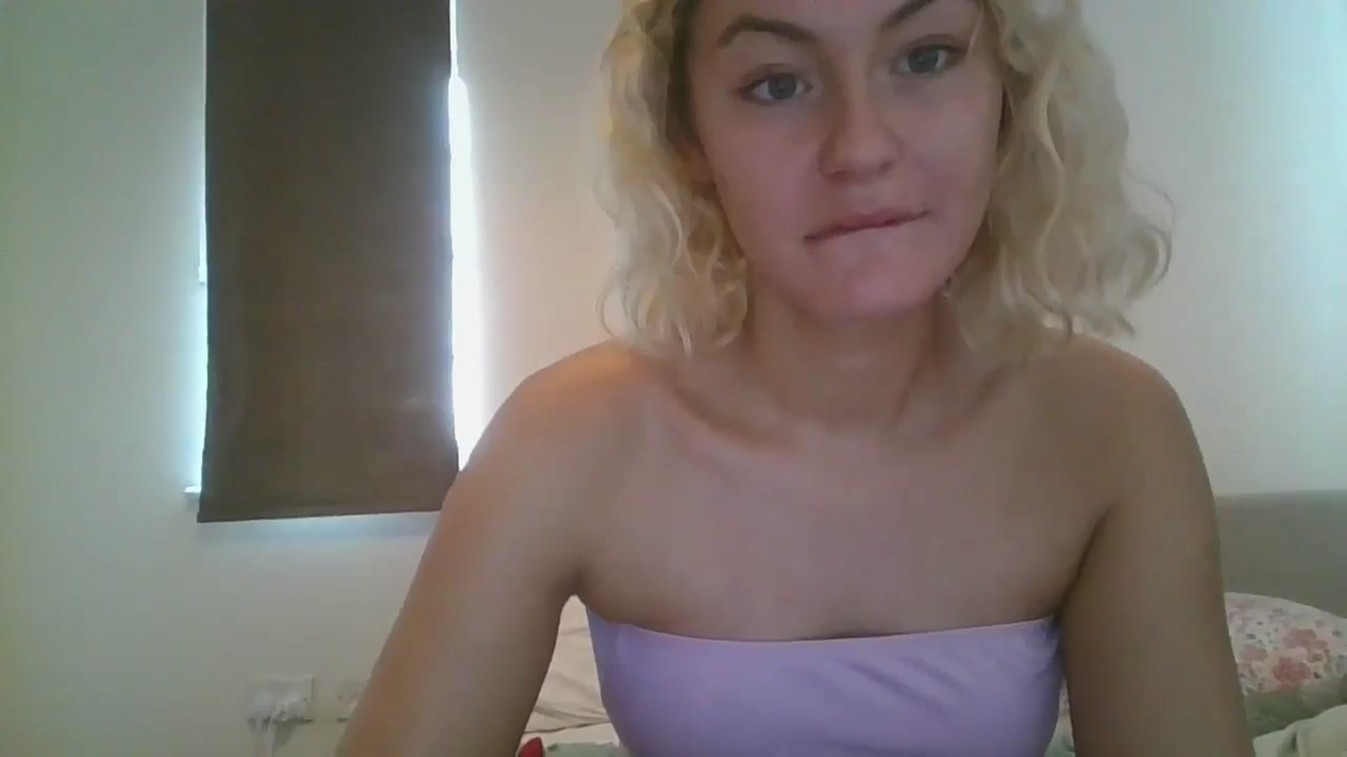 Gallery image thumbnail from misslilly's myfreecams stream on, 08/09/2025, 12:11 image 10 of 20
