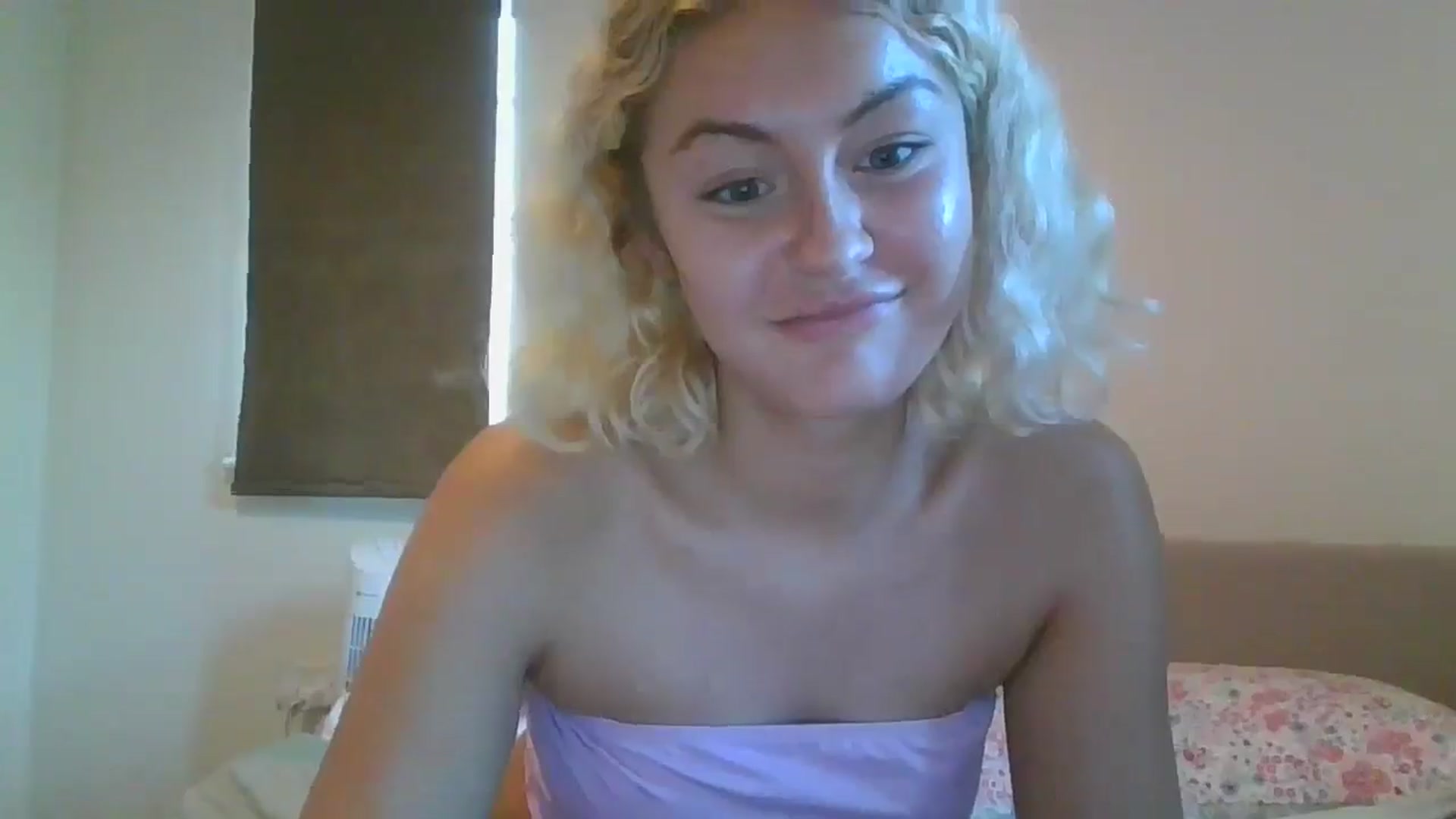 Gallery image thumbnail from misslilly's myfreecams stream on, 08/09/2025, 17:41 image 19 of 20
