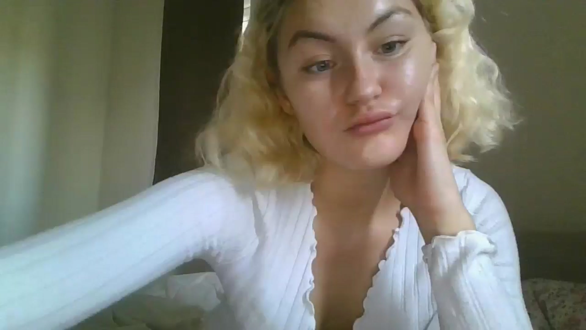 Gallery image thumbnail from misslilly's myfreecams stream on, 08/10/2025, 18:36 image 2 of 20