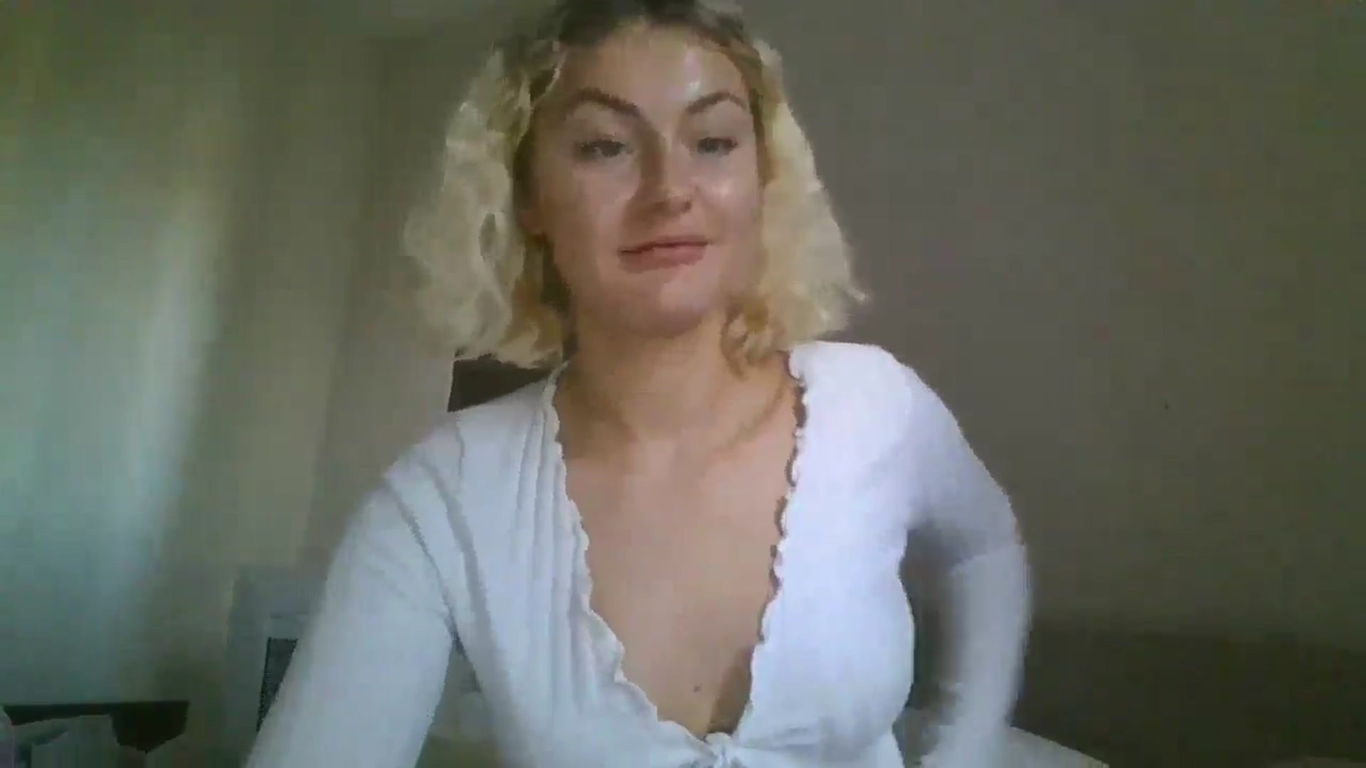 Gallery image thumbnail from misslilly's myfreecams stream on, 08/10/2025, 18:36 image 20 of 20