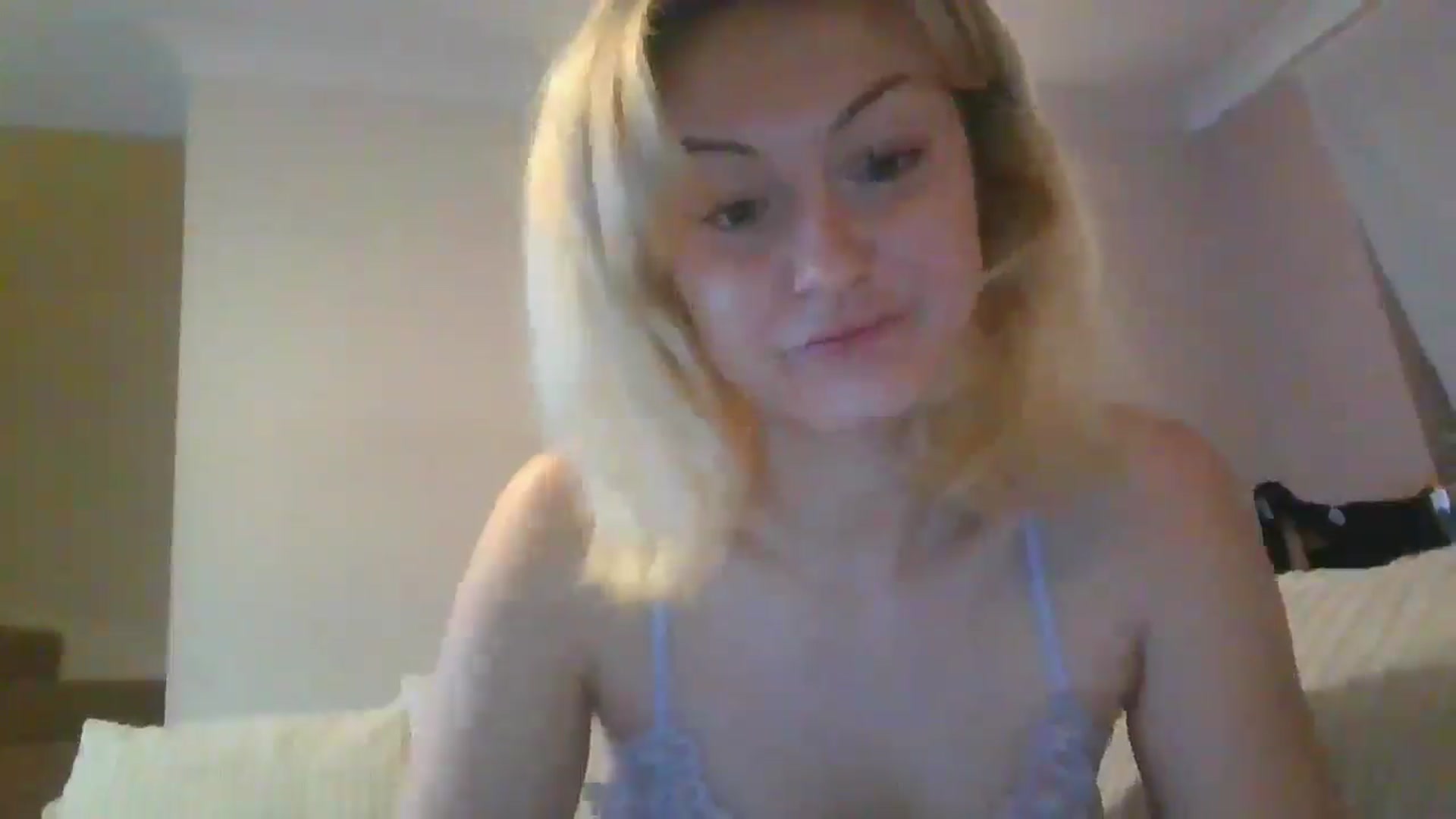 Gallery image thumbnail from misslilly's myfreecams stream on, 12/01/2025, 19:06 image 11 of 20