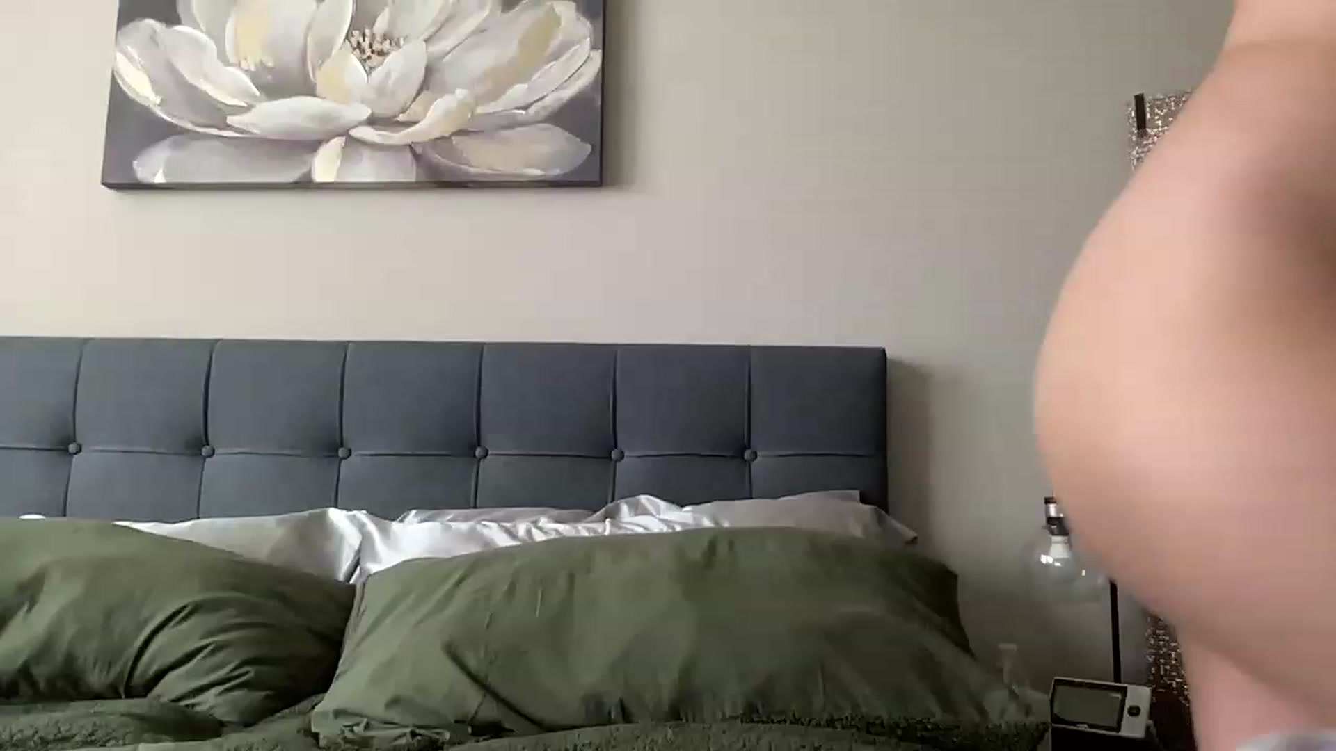 Gallery image thumbnail from missmadds's myfreecams stream on, 05/30/2023, 18:30 image 17 of 20