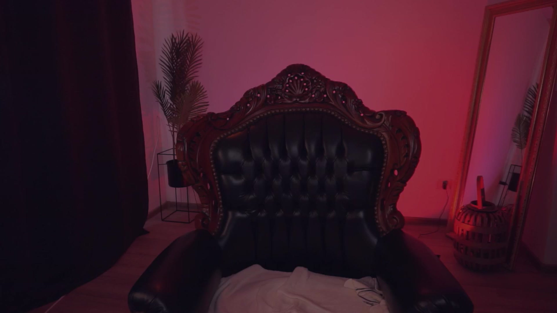 Gallery image thumbnail from missmerciless's myfreecams stream on, 04/01/2025, 12:28 image 13 of 20