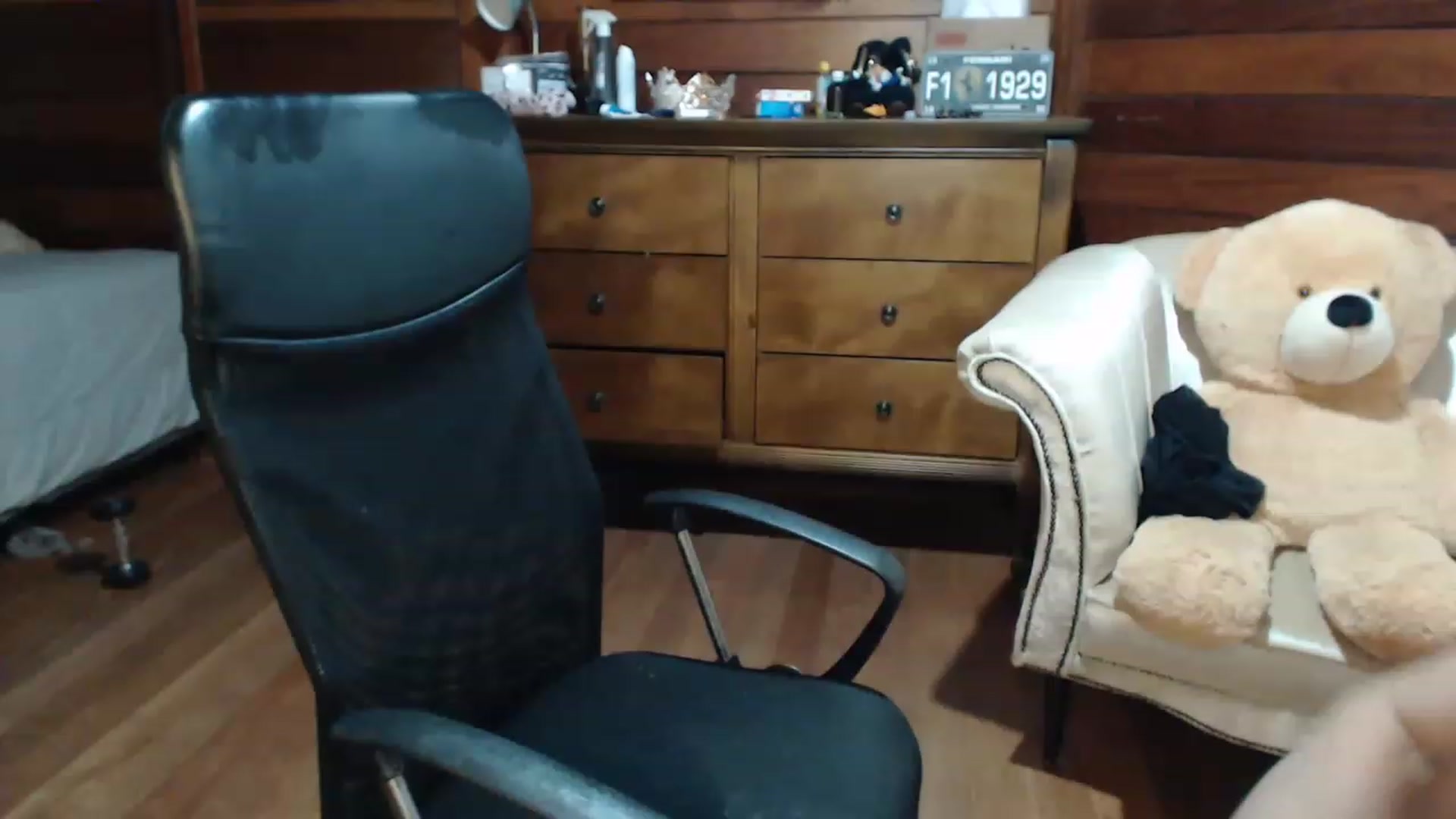 Gallery image thumbnail from misssweetteen's myfreecams stream on, 05/19/2023, 23:23 image 7 of 20