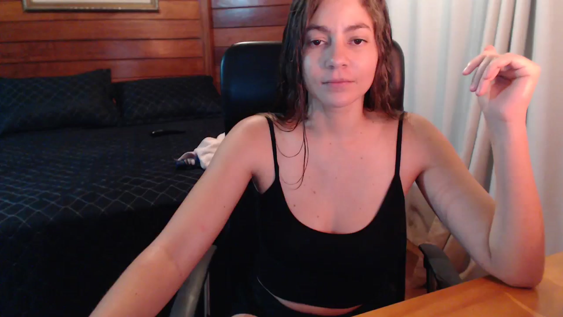 Gallery image thumbnail from misssweetteen's myfreecams stream on, 12/16/2023, 22:26 image 19 of 20