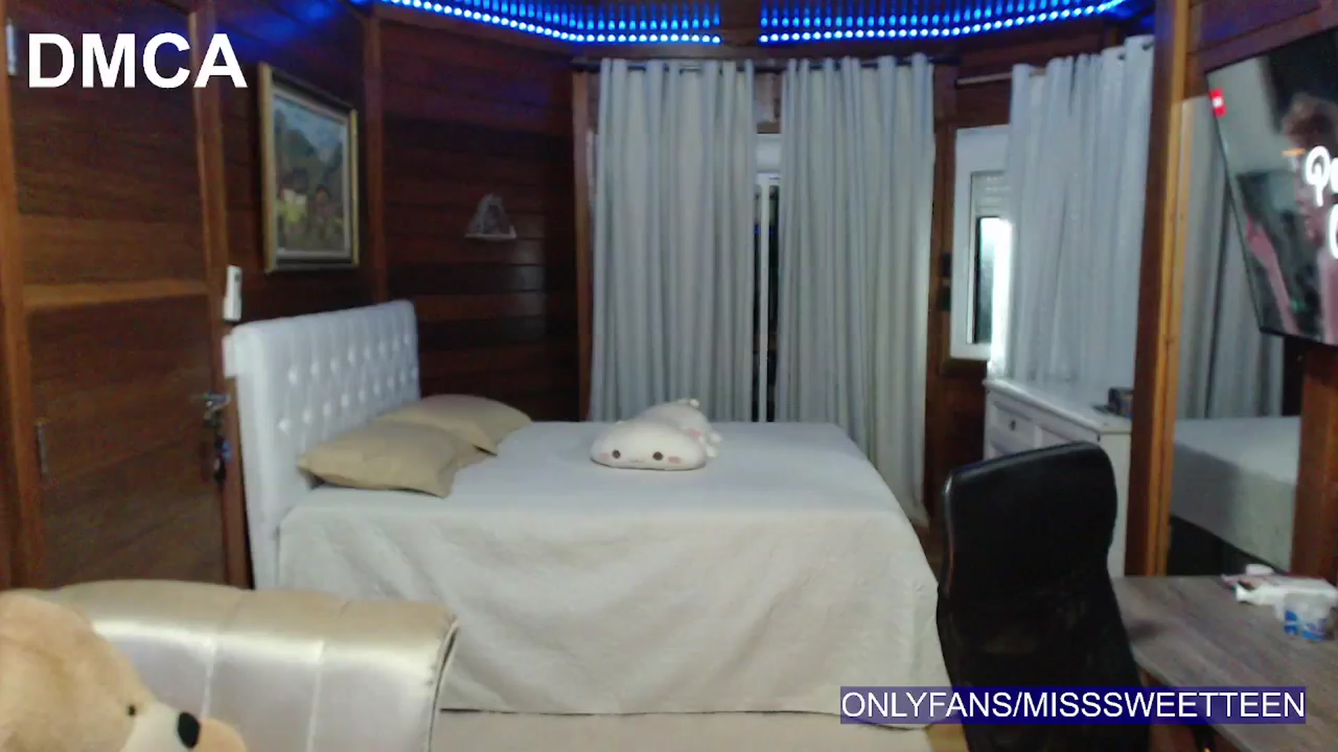 Gallery image thumbnail from misssweetteen's myfreecams stream on, 05/17/2024, 23:37 image 17 of 20
