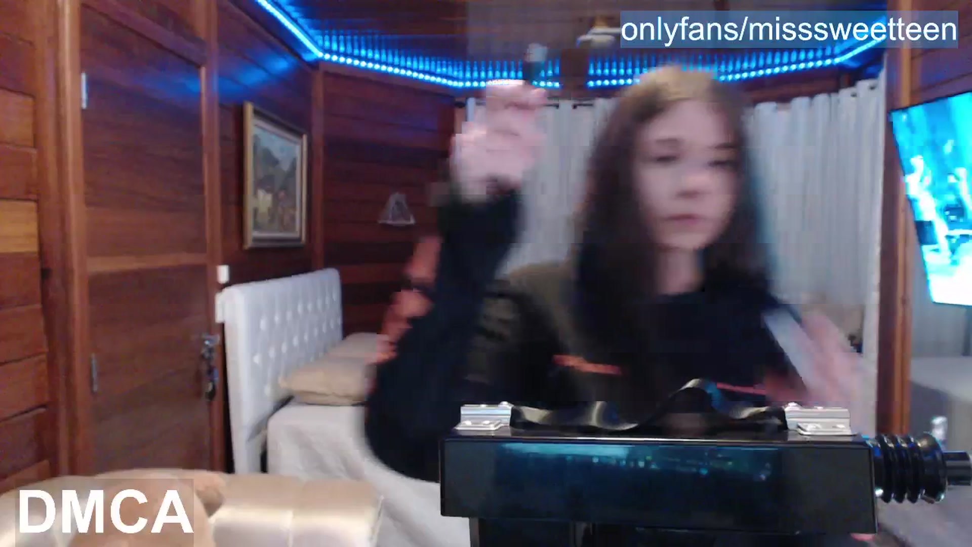 Gallery image thumbnail from misssweetteen's myfreecams stream on, 05/24/2024, 23:50 image 3 of 20