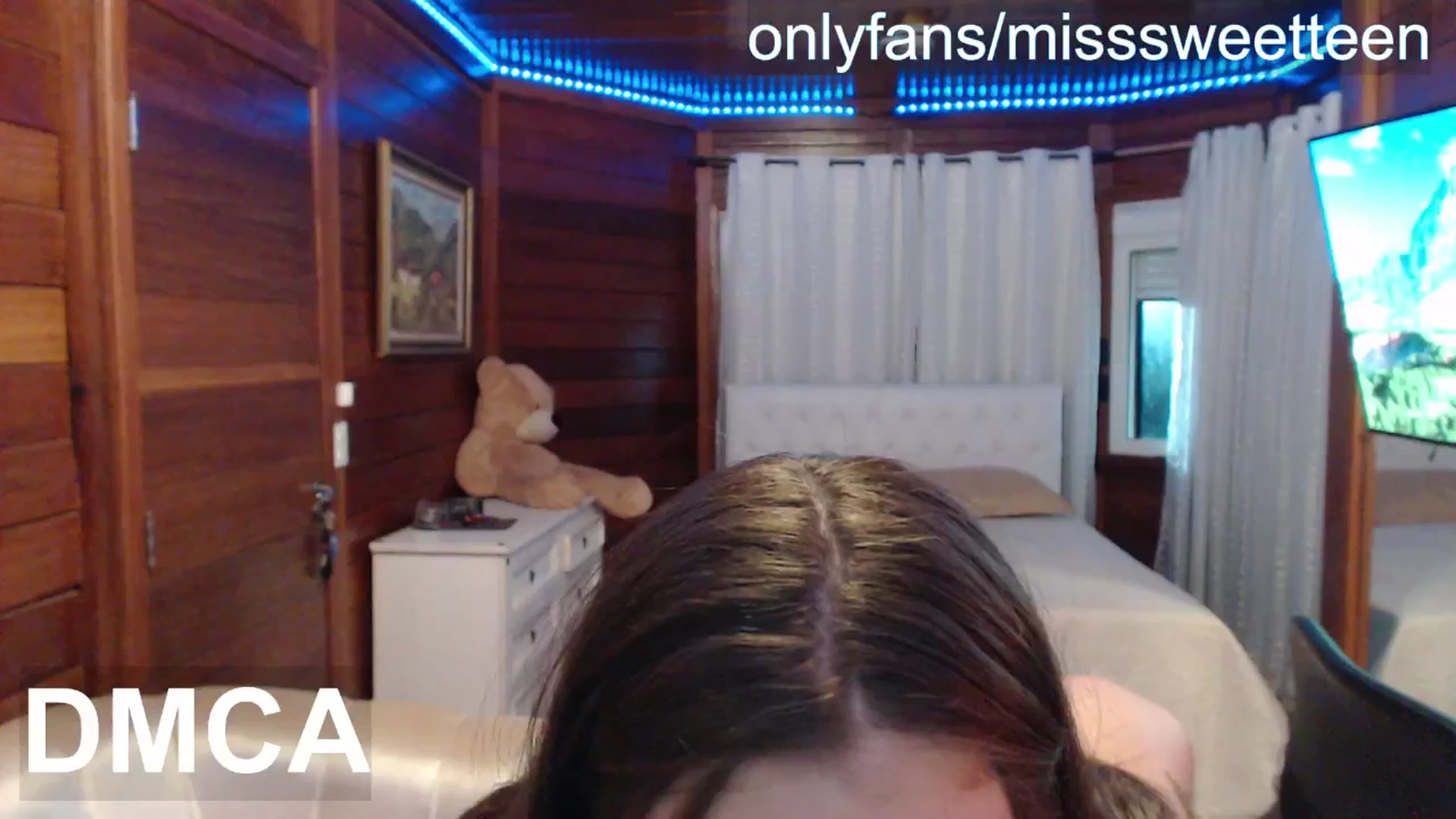 Gallery image thumbnail from misssweetteen's myfreecams stream on, 06/20/2024, 24:37 image 17 of 20