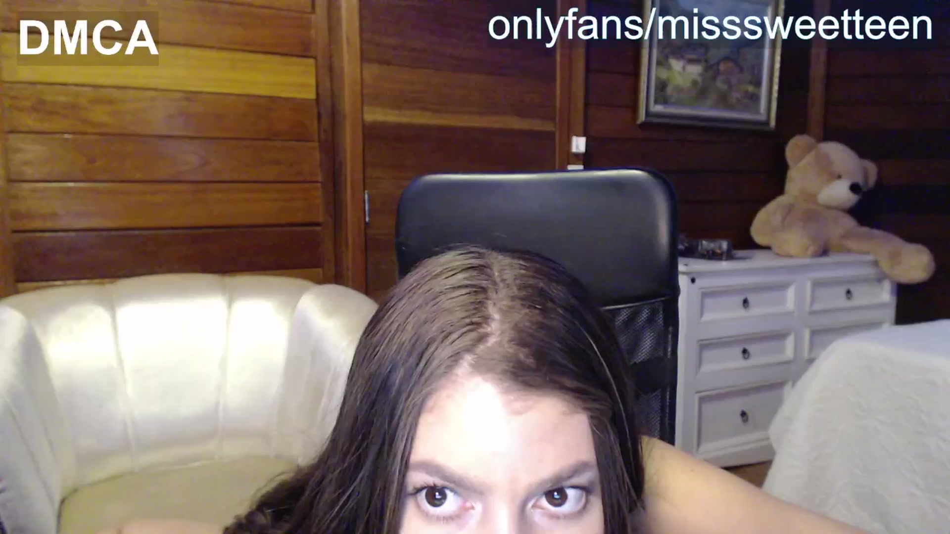 Gallery image thumbnail from misssweetteen's myfreecams stream on, 06/20/2024, 22:51 image 20 of 20