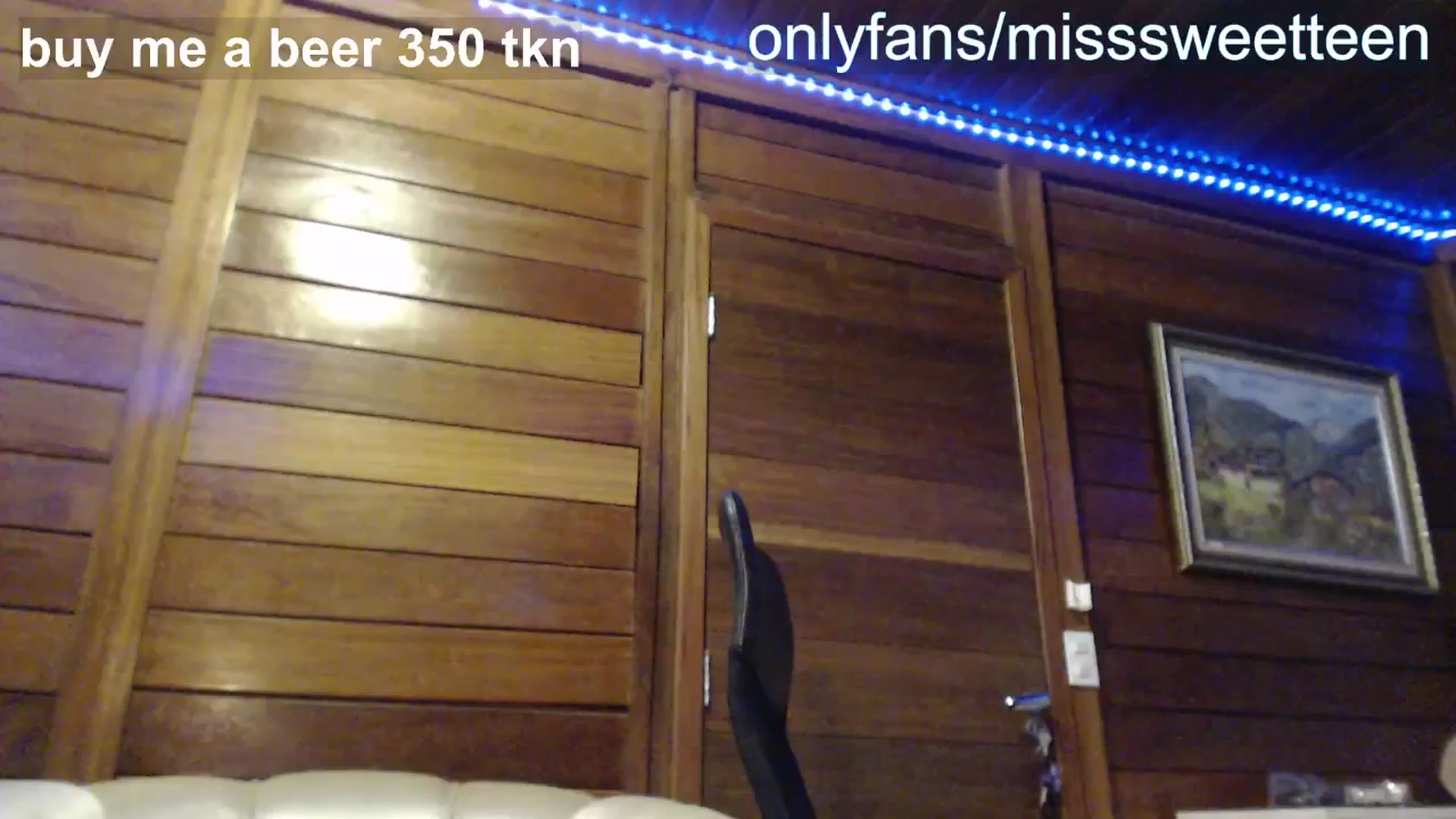 Gallery image thumbnail from misssweetteen's myfreecams stream on, 06/20/2024, 23:26 image 4 of 20
