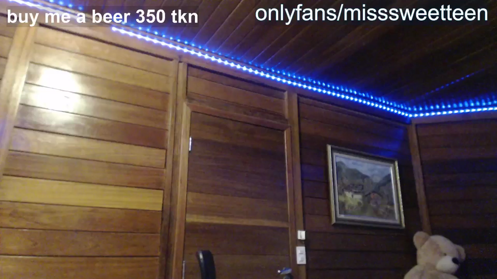 Gallery image thumbnail from misssweetteen's myfreecams stream on, 06/20/2024, 23:26 image 12 of 20