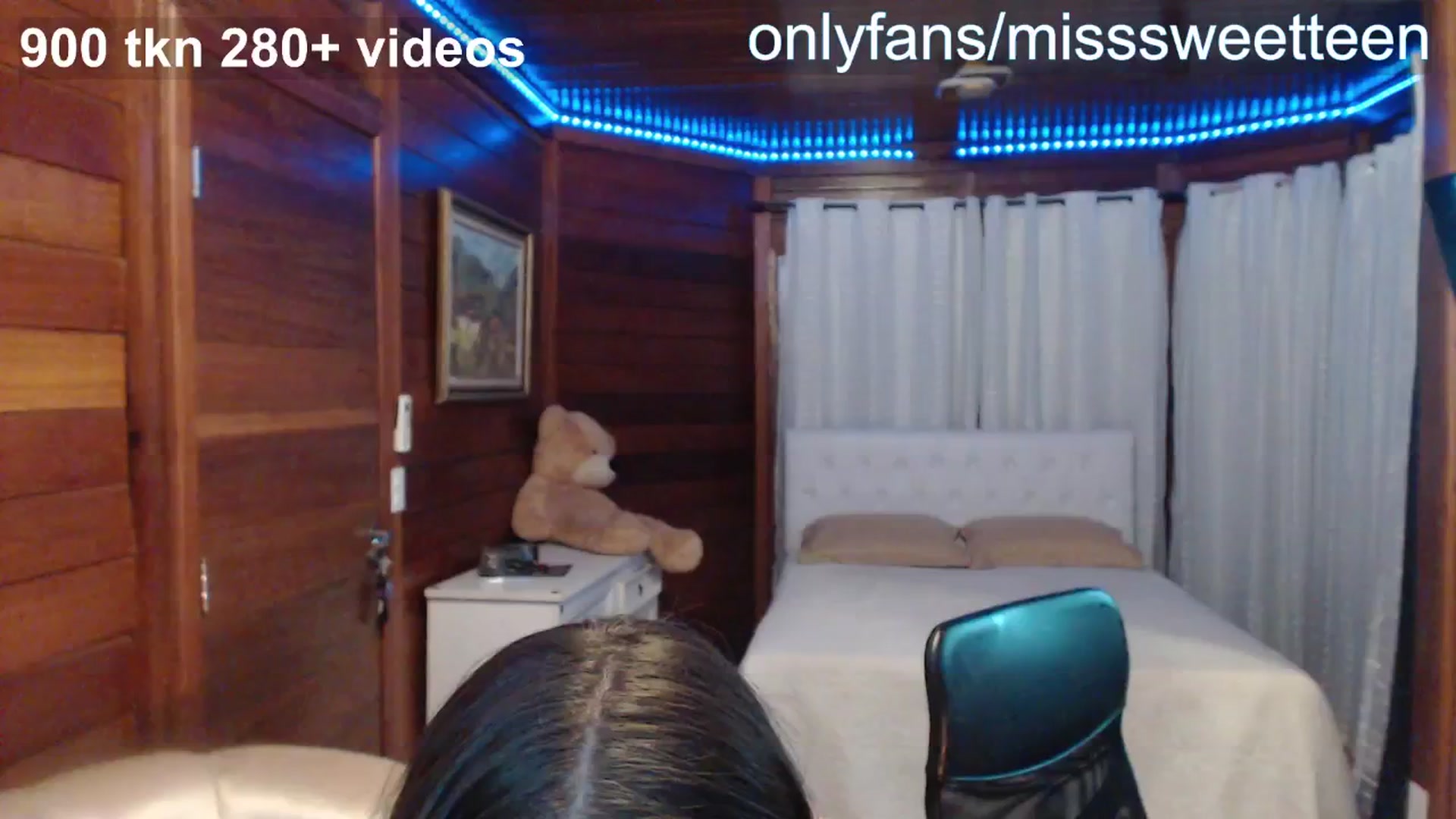 Gallery image thumbnail from misssweetteen's myfreecams stream on, 06/23/2024, 24:31 image 12 of 20