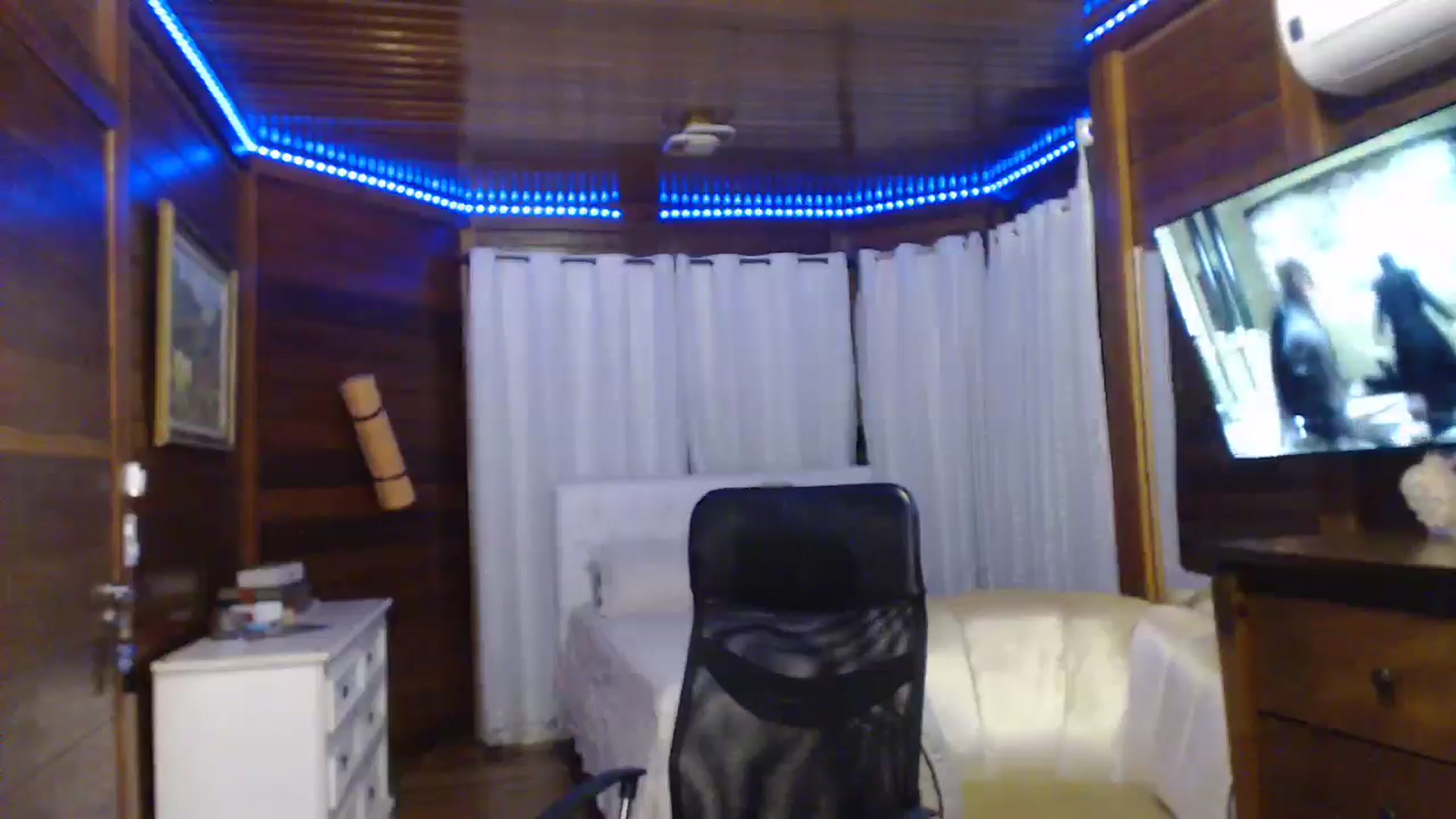 Gallery image thumbnail from misssweetteen's myfreecams stream on, 09/01/2024, 24:01 image 15 of 20