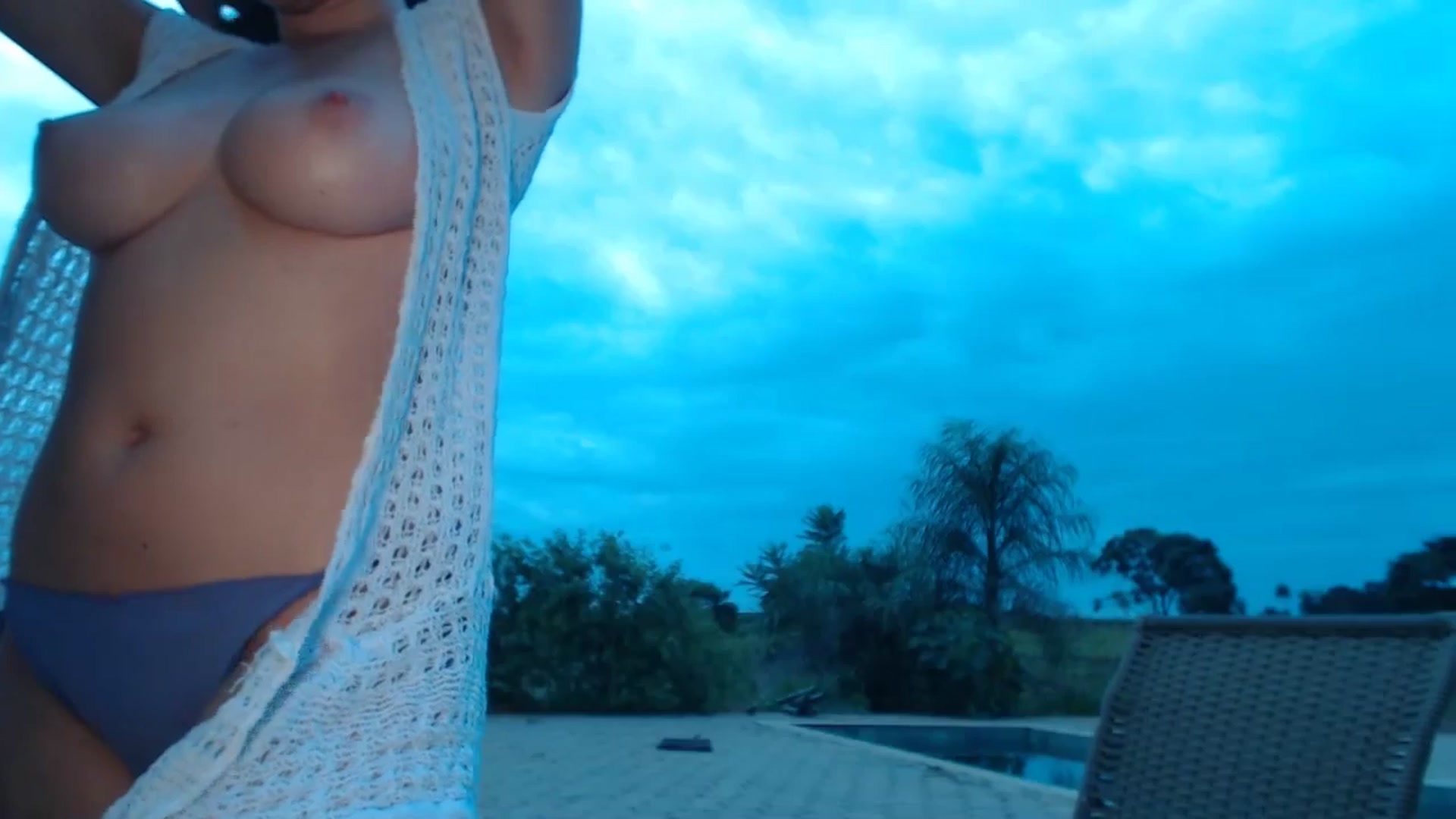 Gallery image thumbnail from misssweetteen's myfreecams stream on, 12/07/2024, 22:04 image 13 of 20