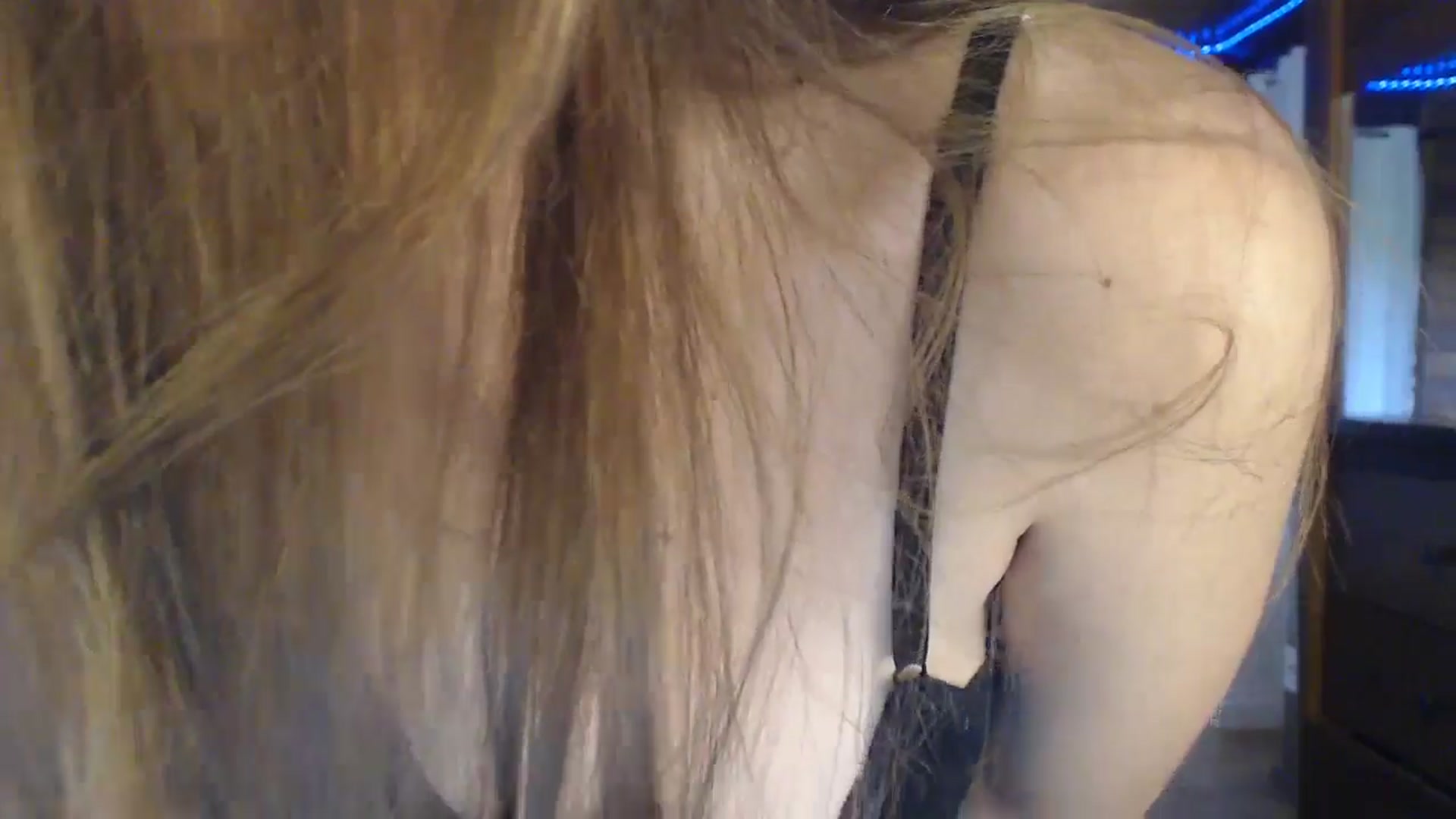 Gallery image thumbnail from misssweetteen's myfreecams stream on, 04/27/2025, 20:08 image 19 of 20