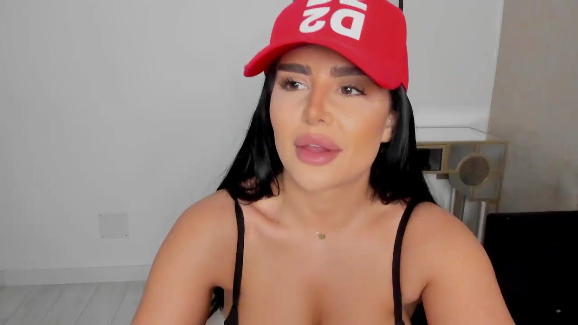 Gallery image thumbnail from missxmoni's myfreecams stream on, 05/10/2026, 15:15 image 17 of 20