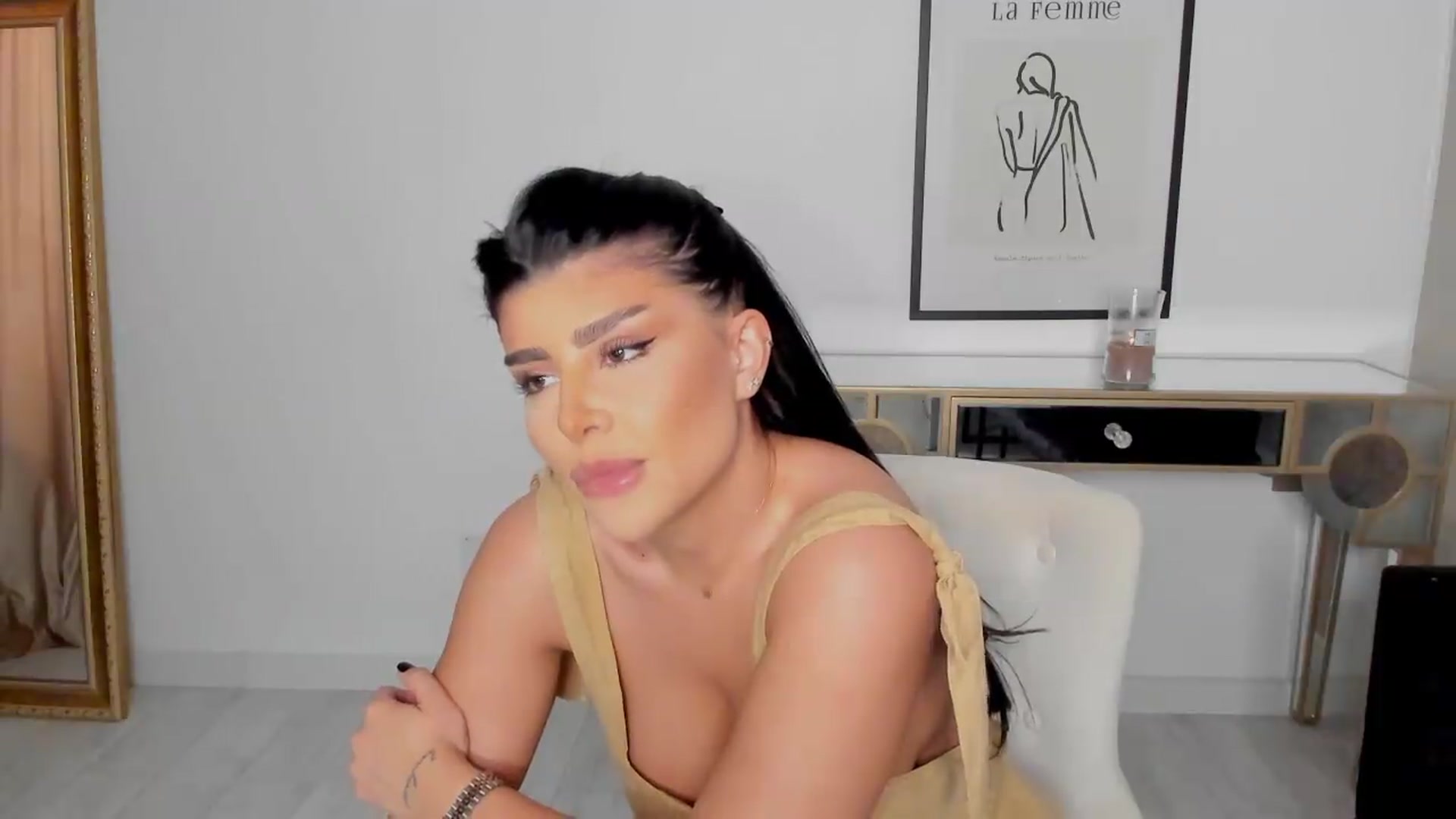 Gallery image thumbnail from missxmoni's myfreecams stream on, 05/11/2026, 16:56 image 11 of 20