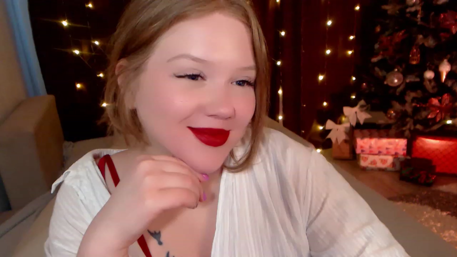 Gallery image thumbnail from miyphoria's myfreecams stream on, 12/25/2022, 10:06 image 4 of 20