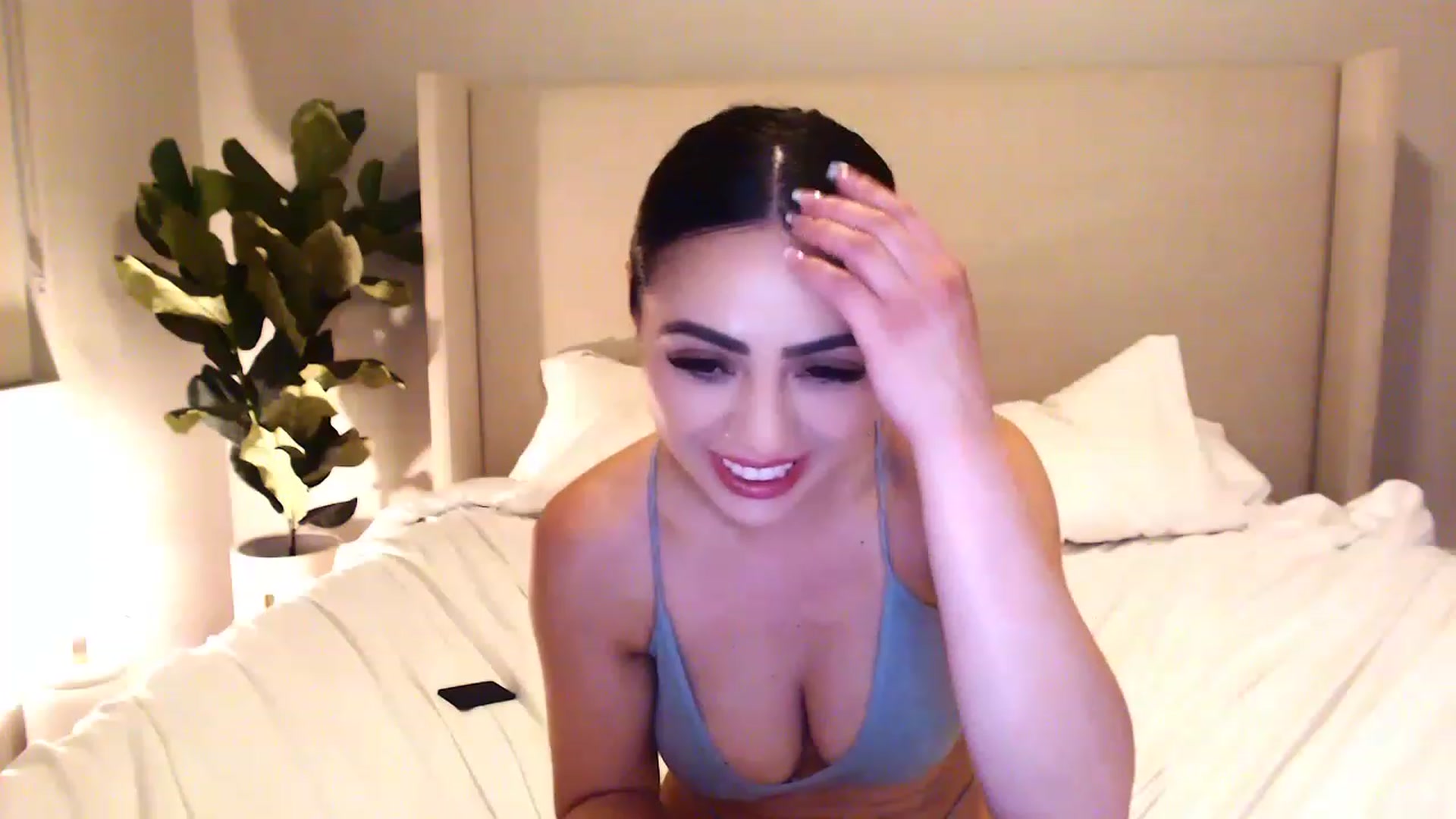 Gallery image thumbnail from mkeyourohface's myfreecams stream on, 04/24/2023, 10:00 image 6 of 20