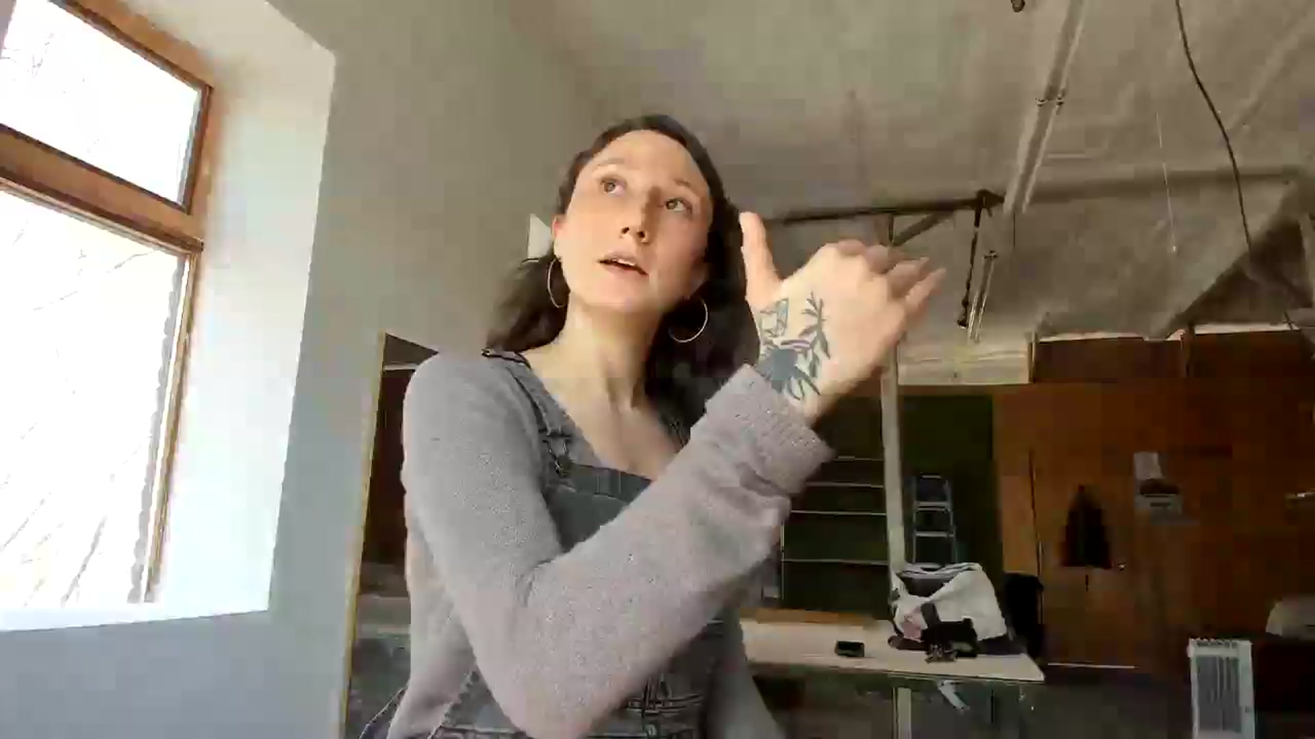 Gallery image thumbnail from mmickey's myfreecams stream on, 03/11/2025, 17:31 image 6 of 20