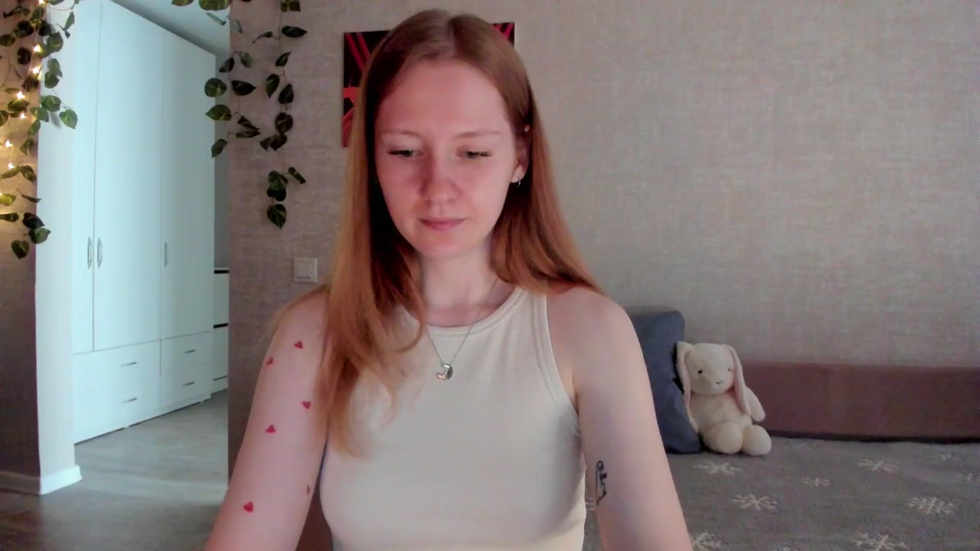 Gallery image thumbnail from mnialice's myfreecams stream on, 08/23/2025, 04:05 image 15 of 20