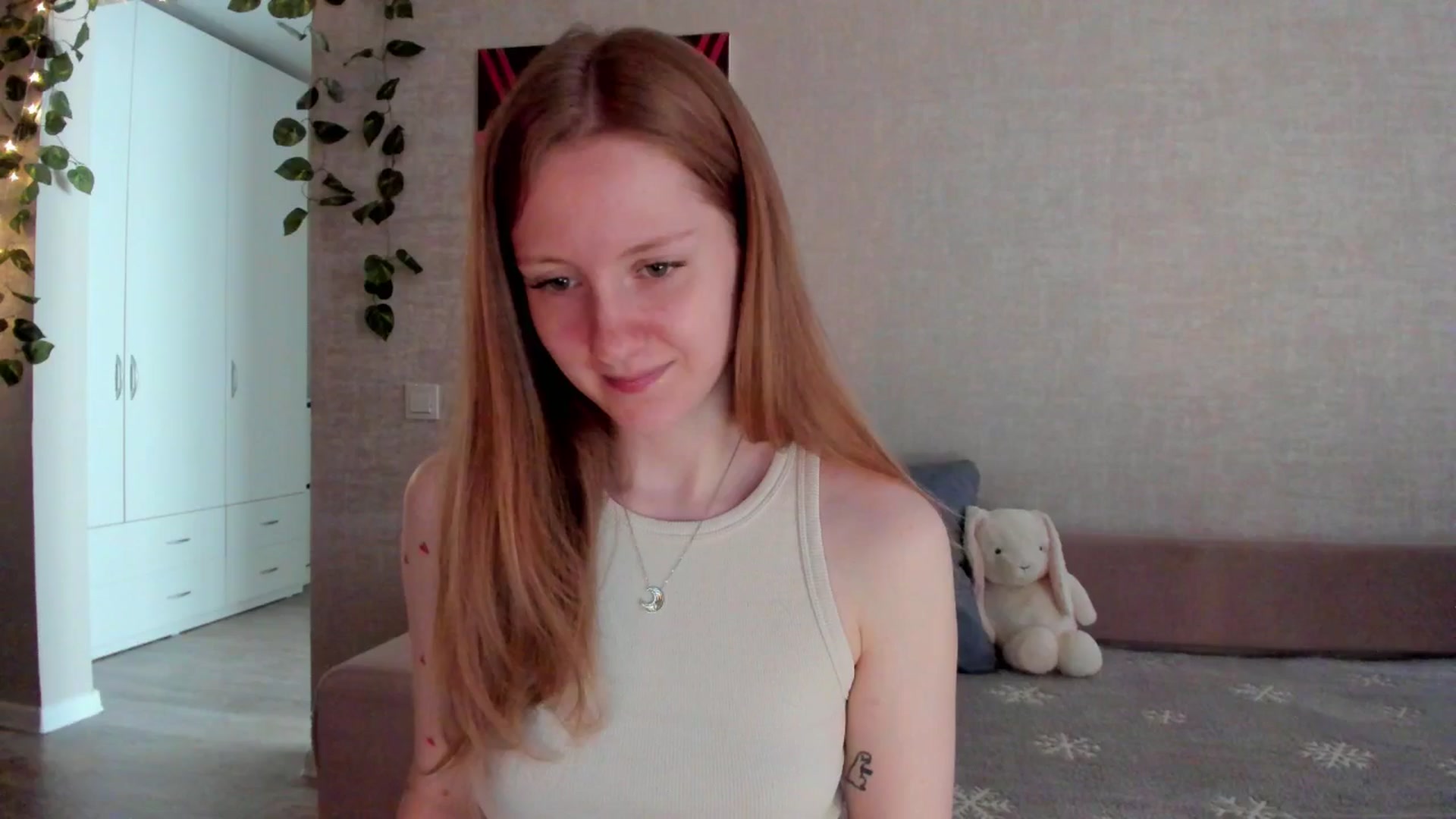 Gallery image thumbnail from mnialice's myfreecams stream on, 08/23/2025, 04:05 image 7 of 20