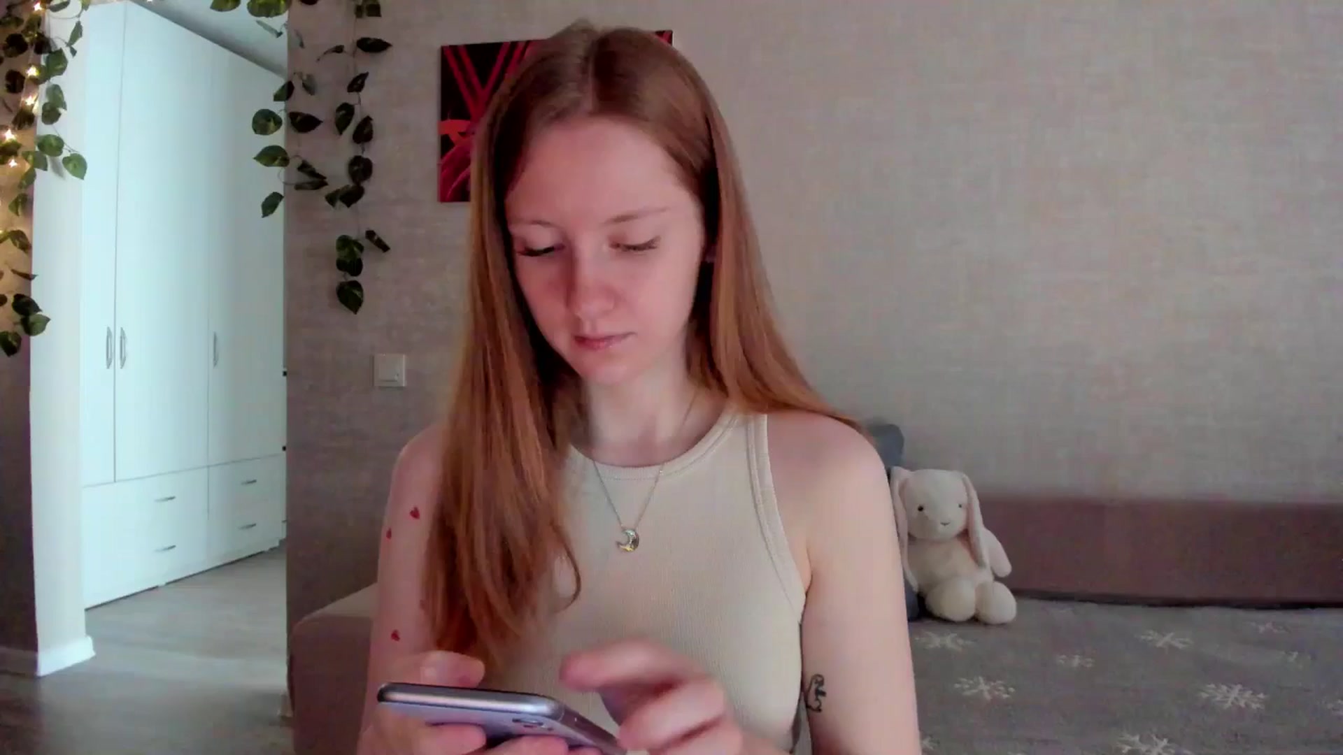 Gallery image thumbnail from mnialice's myfreecams stream on, 08/23/2025, 04:05 image 6 of 20