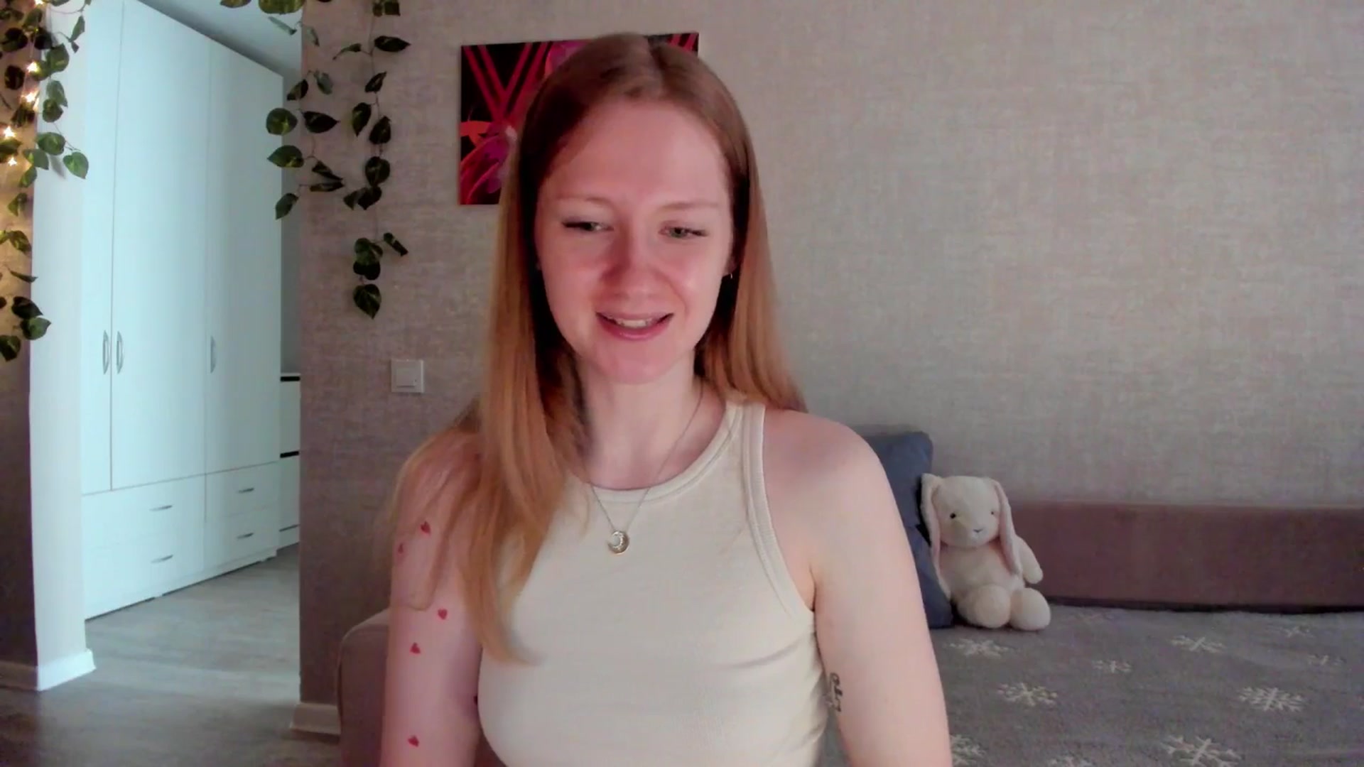 Gallery image thumbnail from mnialice's myfreecams stream on, 08/23/2025, 04:05 image 13 of 20