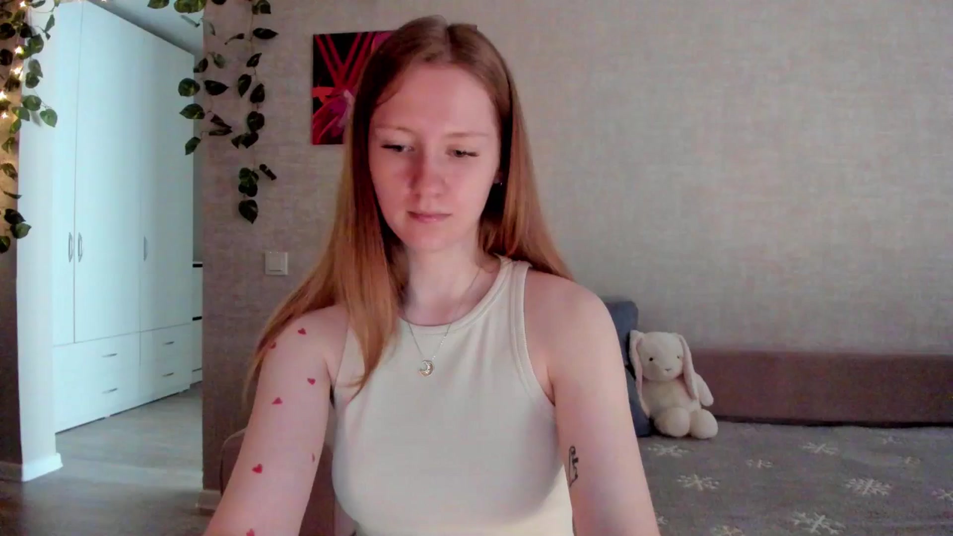 Gallery image thumbnail from mnialice's myfreecams stream on, 08/23/2025, 04:05 image 11 of 20
