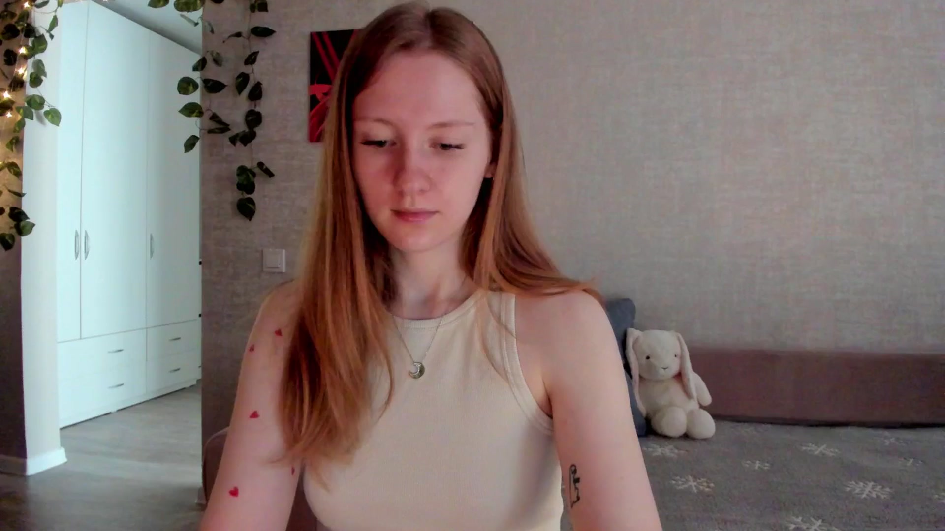 Gallery image thumbnail from mnialice's myfreecams stream on, 08/23/2025, 04:05 image 5 of 20