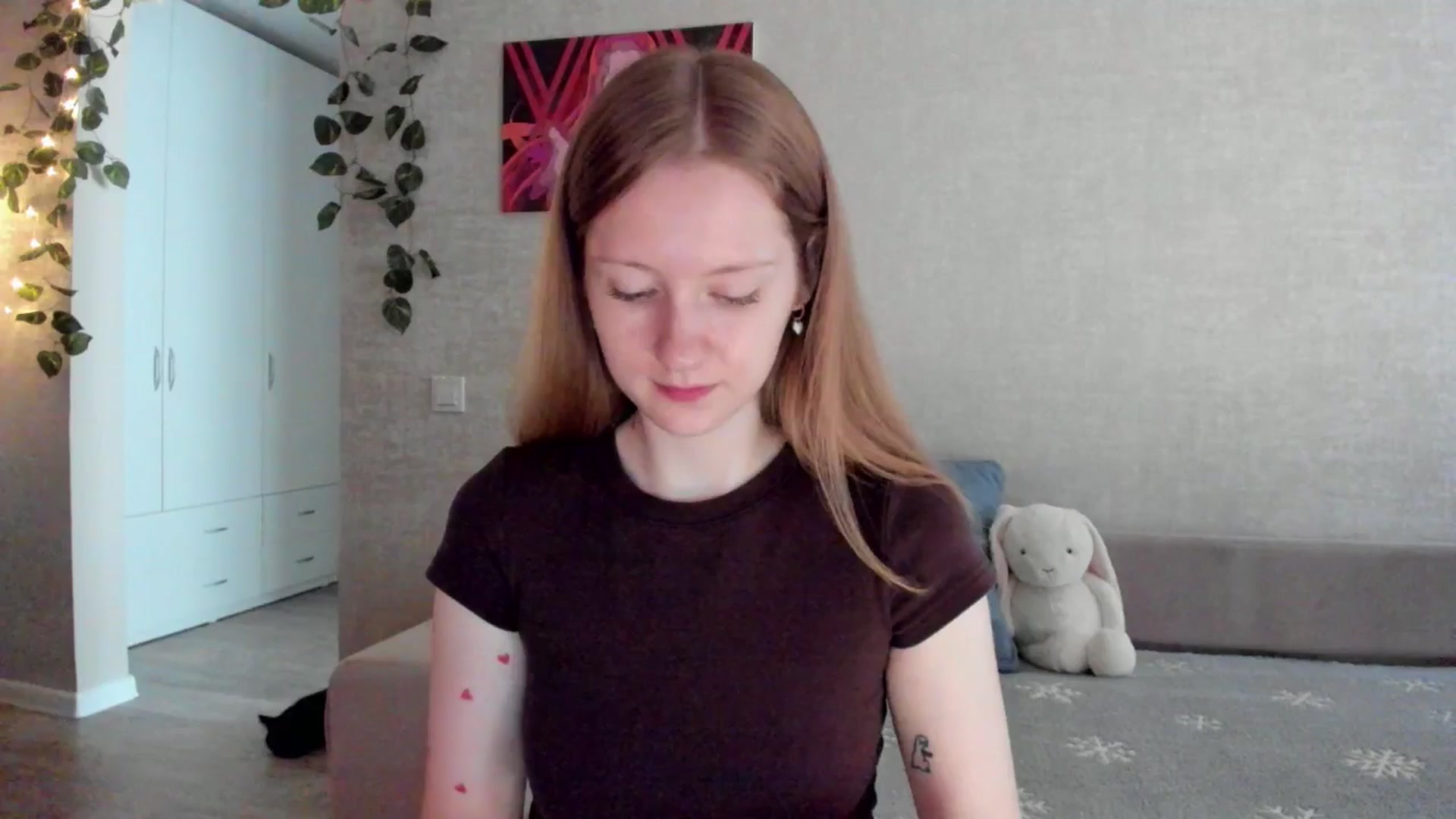 Gallery image thumbnail from mnialice's myfreecams stream on, 08/24/2025, 03:34 image 3 of 20