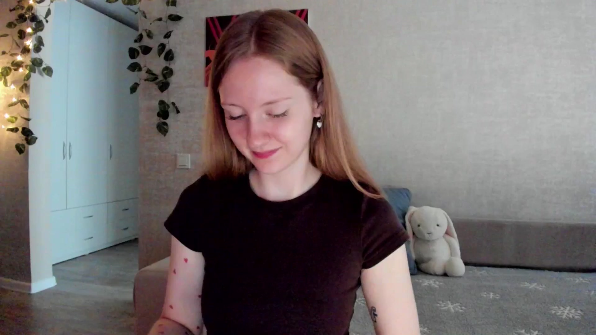 Gallery image thumbnail from mnialice's myfreecams stream on, 08/24/2025, 03:34 image 5 of 20