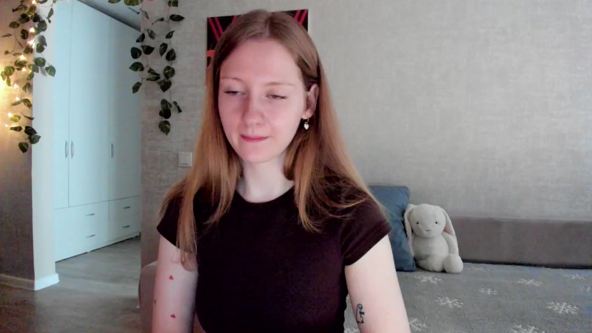 Gallery image thumbnail from mnialice's myfreecams stream on, 08/24/2025, 03:34 image 12 of 20