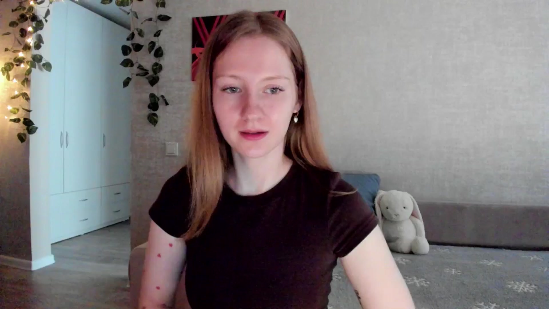 Gallery image thumbnail from mnialice's myfreecams stream on, 08/24/2025, 03:34 image 9 of 20