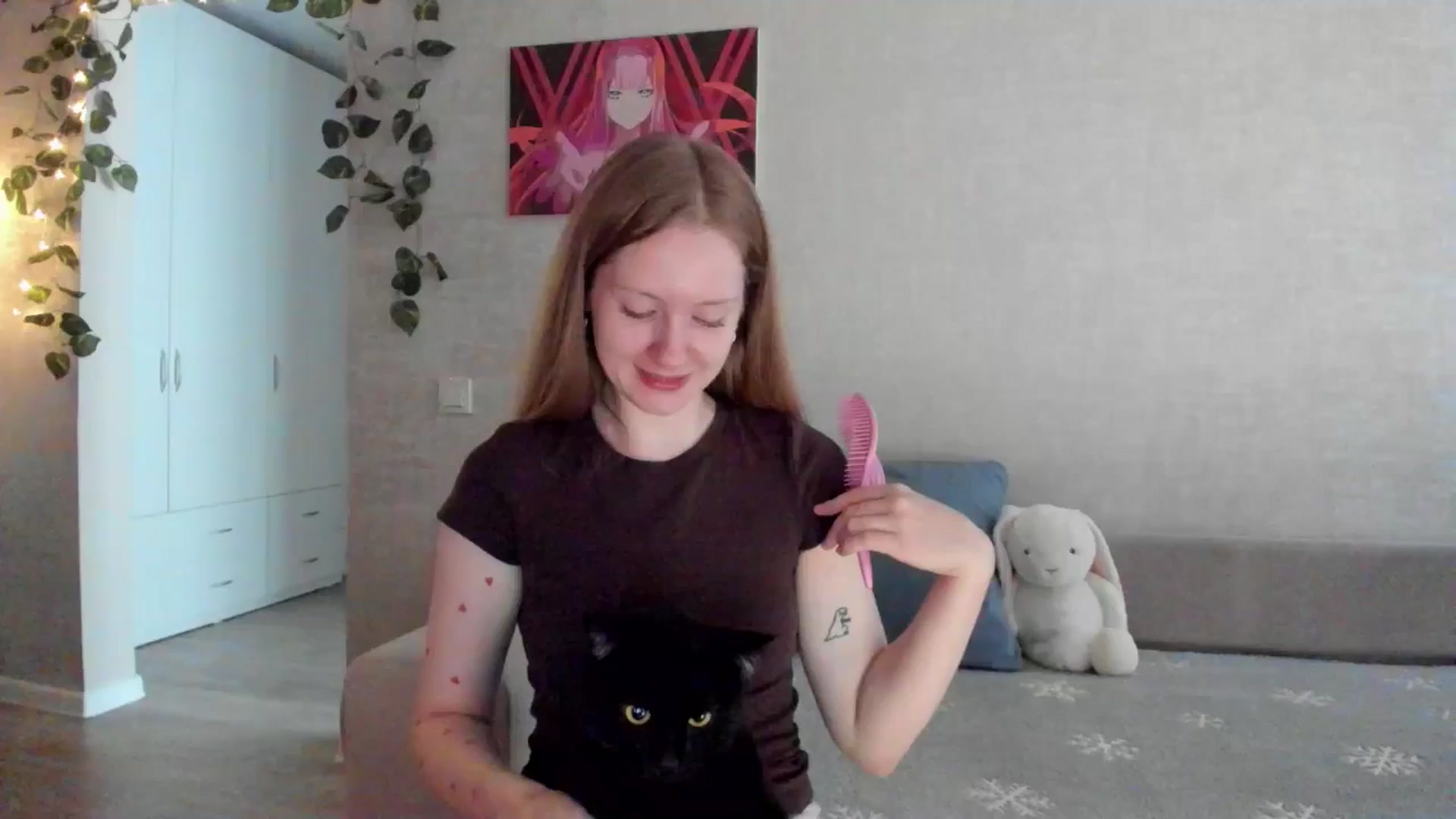 Gallery image thumbnail from mnialice's myfreecams stream on, 08/24/2025, 03:34 image 7 of 20