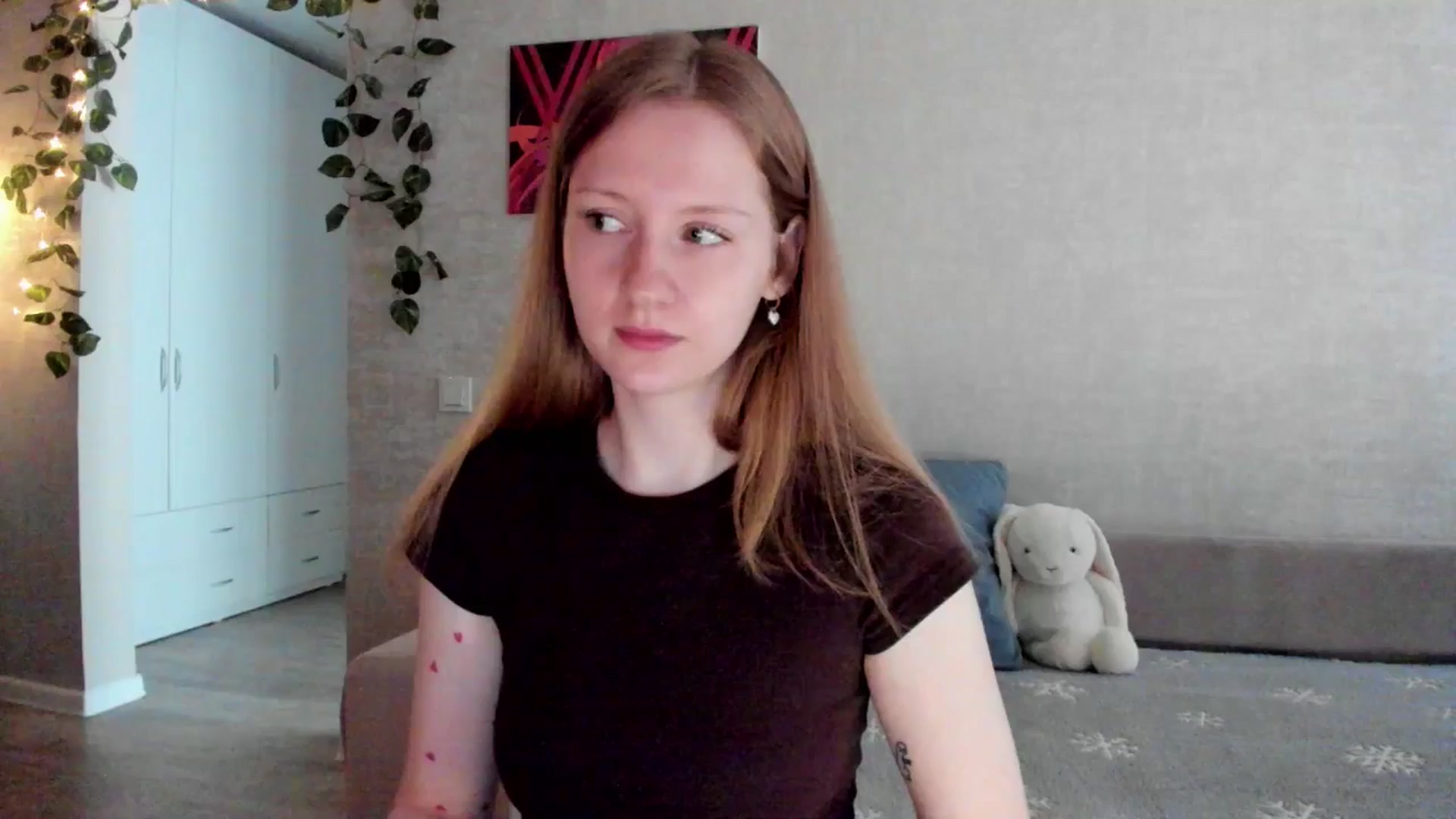 Gallery image thumbnail from mnialice's myfreecams stream on, 08/24/2025, 03:34 image 13 of 20