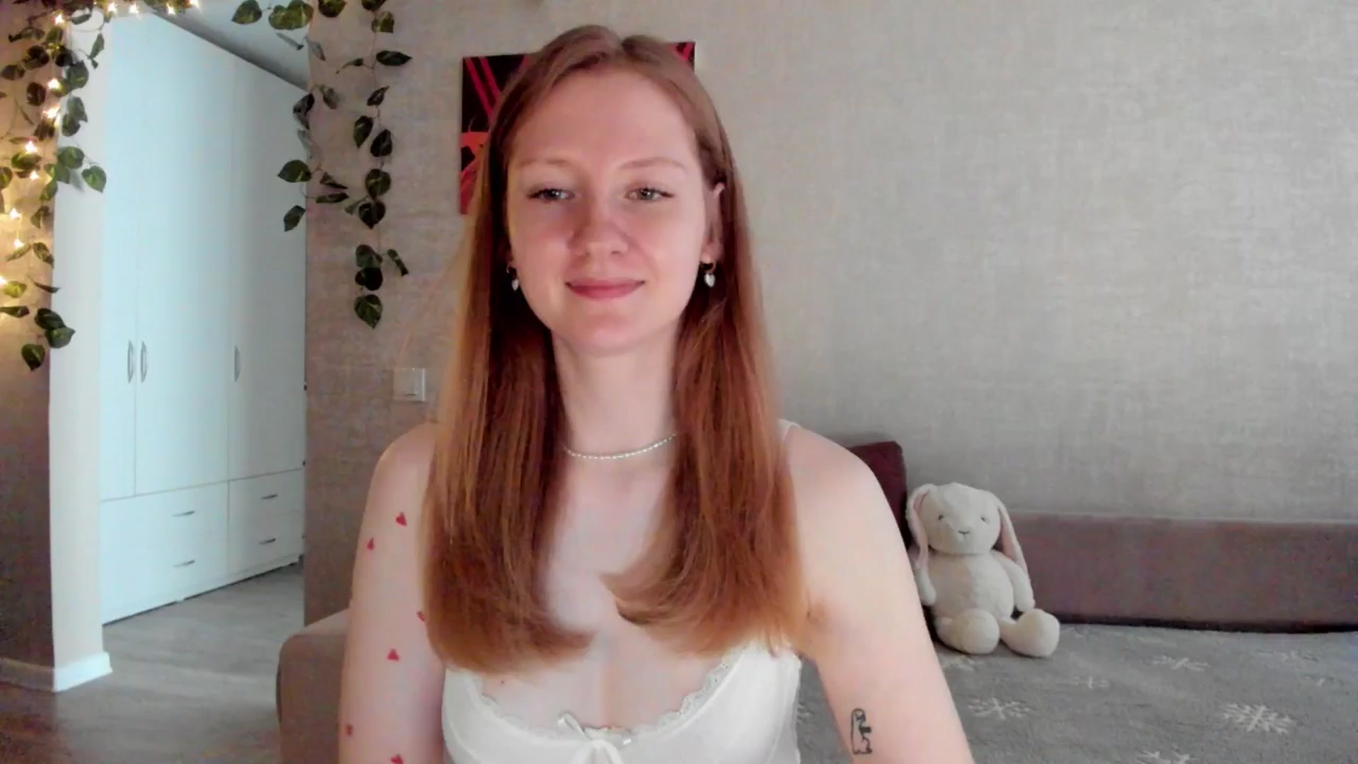 Gallery image thumbnail from mnialice's myfreecams stream on, 08/29/2025, 03:15 image 13 of 20