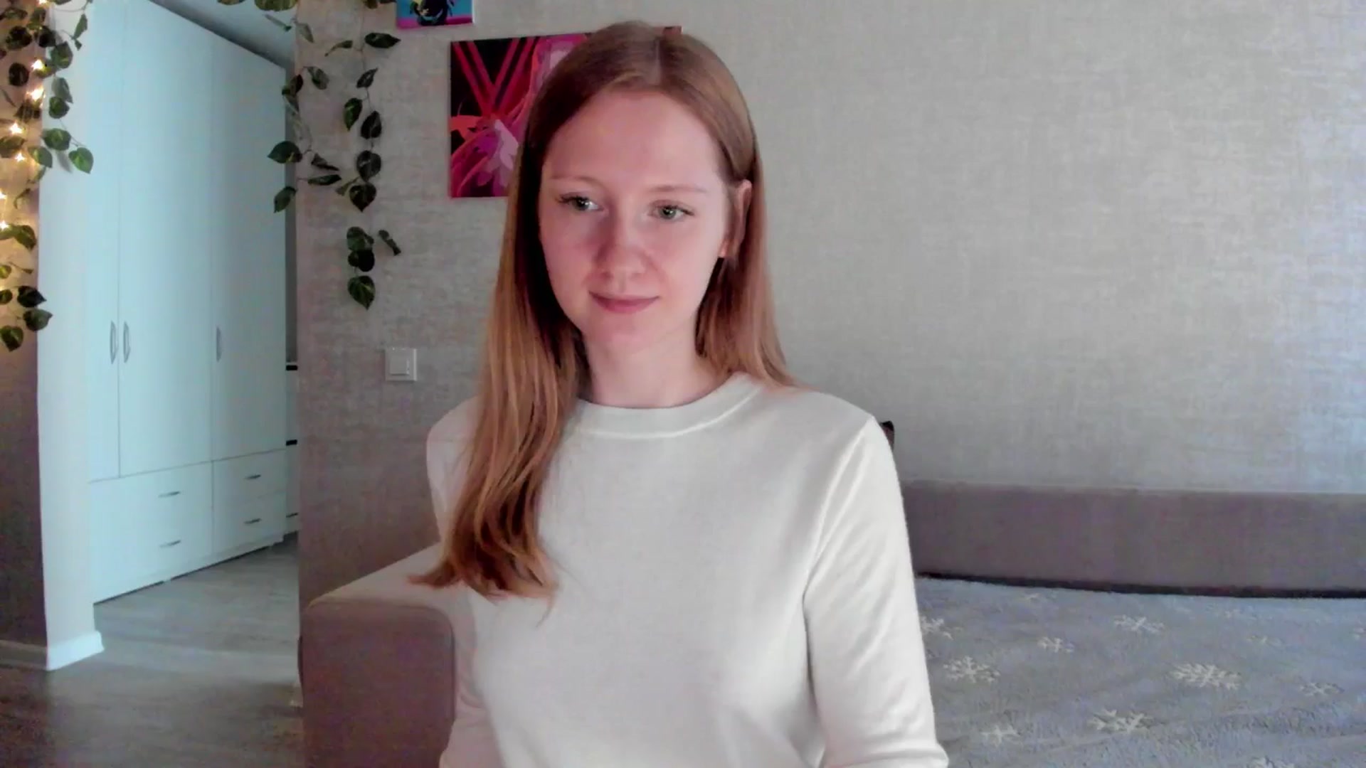 Gallery image thumbnail from mnialice's myfreecams stream on, 08/31/2025, 04:19 image 11 of 20