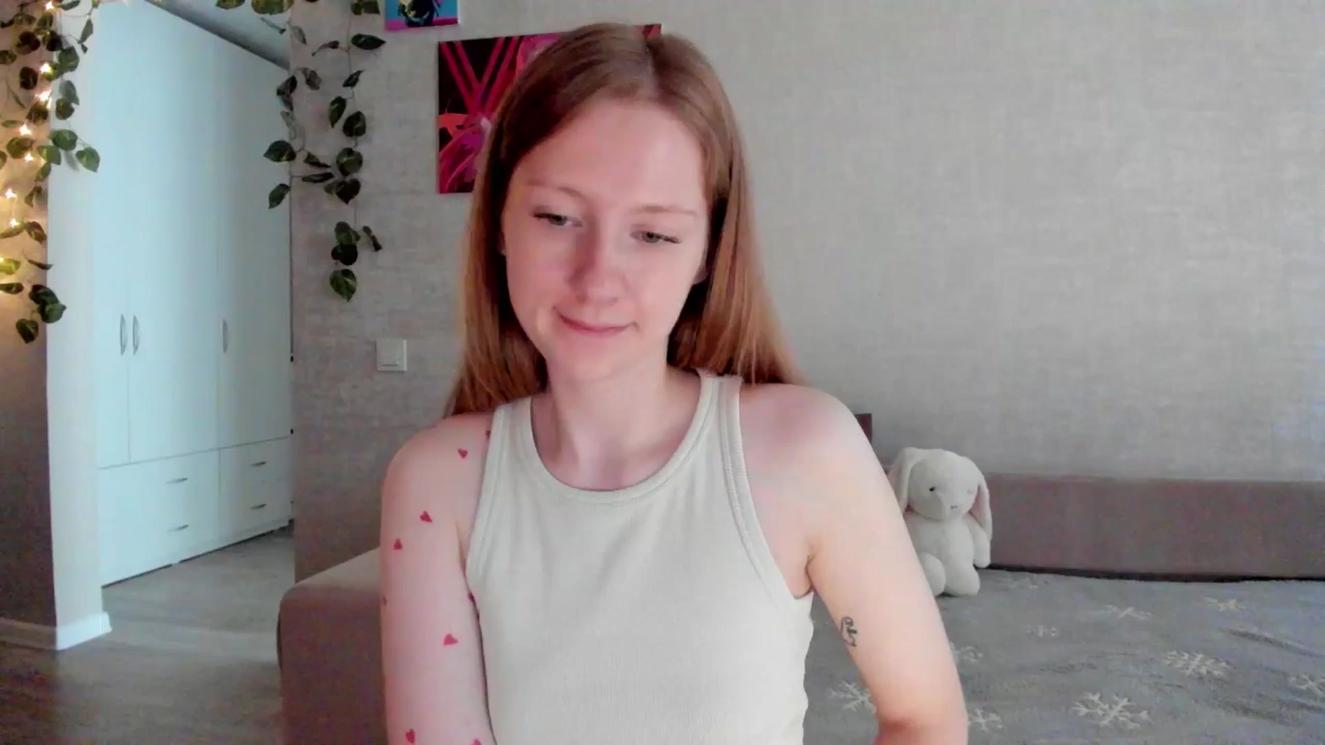 Gallery image thumbnail from mnialice's myfreecams stream on, 09/01/2025, 03:05 image 2 of 20