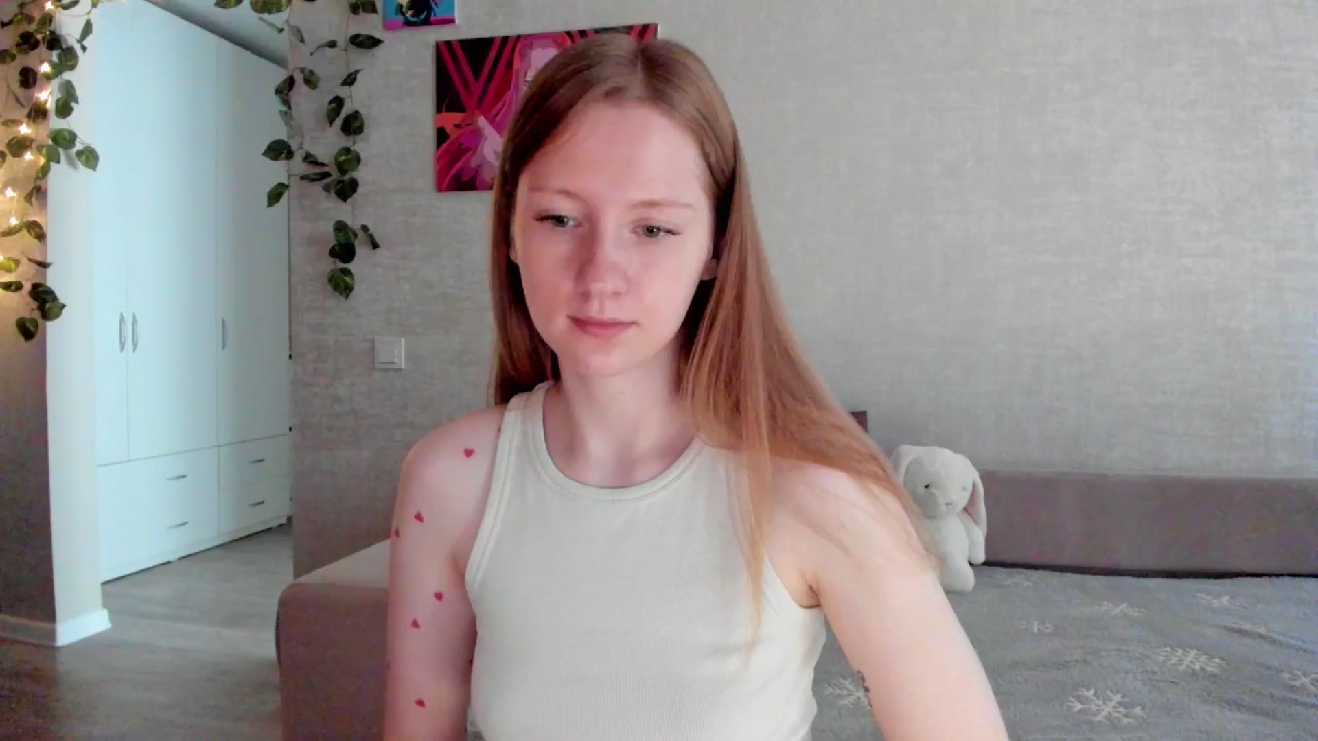 Gallery image thumbnail from mnialice's myfreecams stream on, 09/01/2025, 03:05 image 19 of 20