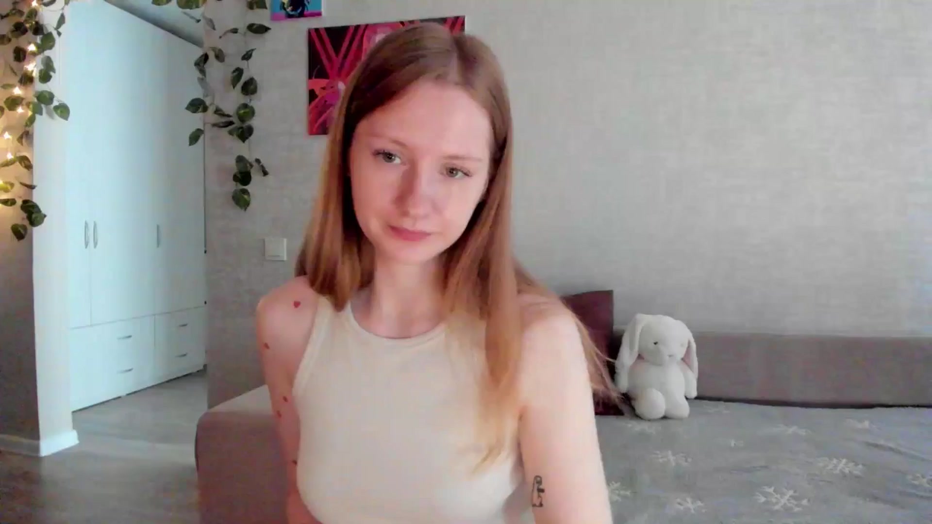 Gallery image thumbnail from mnialice's myfreecams stream on, 09/01/2025, 03:05 image 8 of 20