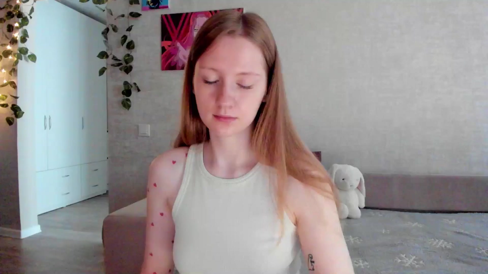 Gallery image thumbnail from mnialice's myfreecams stream on, 09/01/2025, 03:05 image 20 of 20