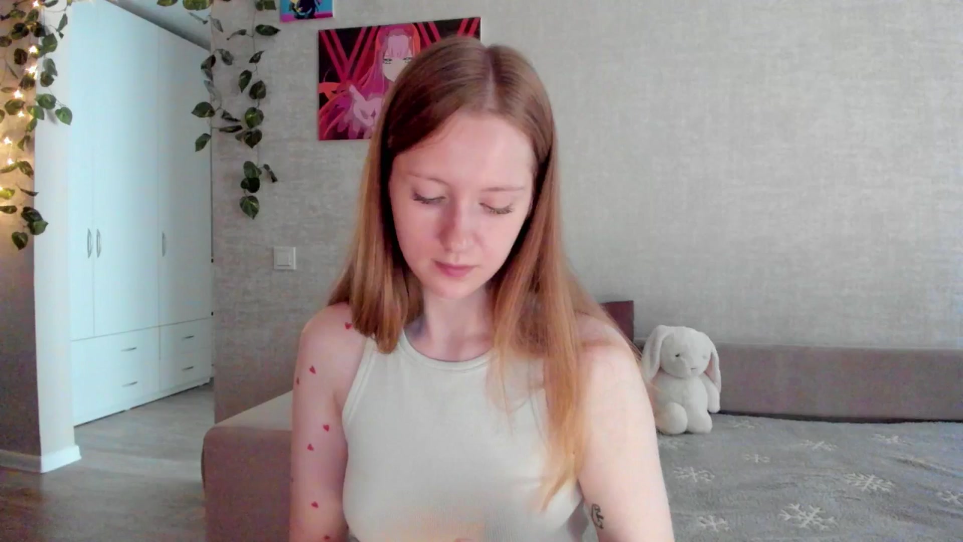 Gallery image thumbnail from mnialice's myfreecams stream on, 09/01/2025, 03:05 image 10 of 20