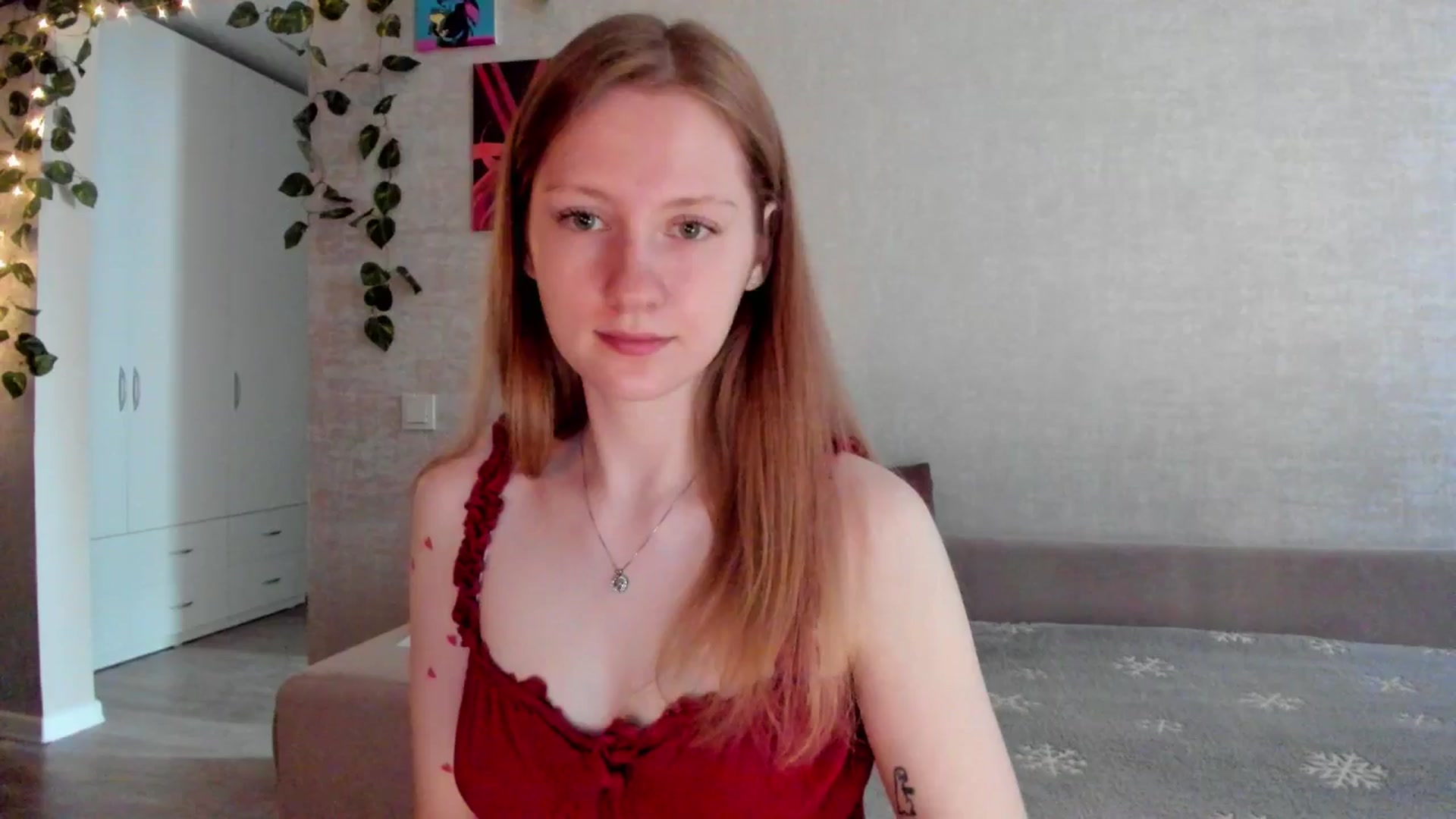 Gallery image thumbnail from mnialice's myfreecams stream on, 09/13/2025, 03:32 image 2 of 20