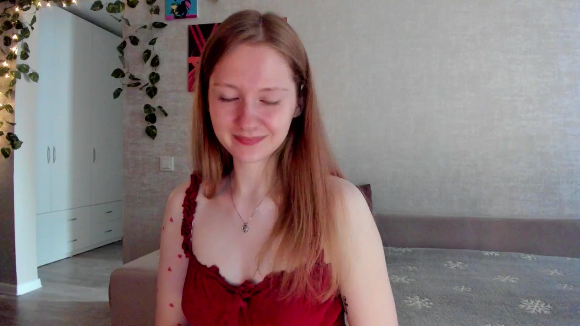 Gallery image thumbnail from mnialice's myfreecams stream on, 09/13/2025, 03:32 image 3 of 20