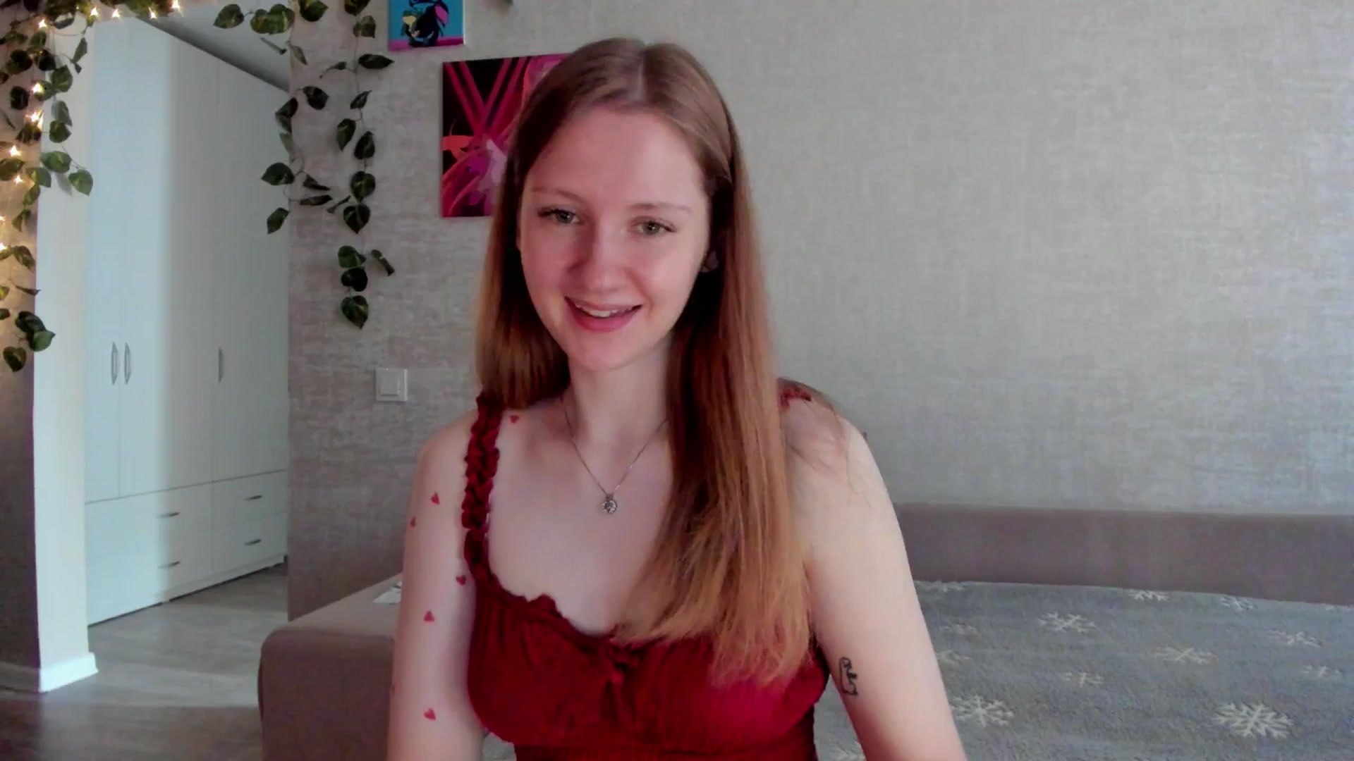 Gallery image thumbnail from mnialice's myfreecams stream on, 09/13/2025, 03:32 image 9 of 20