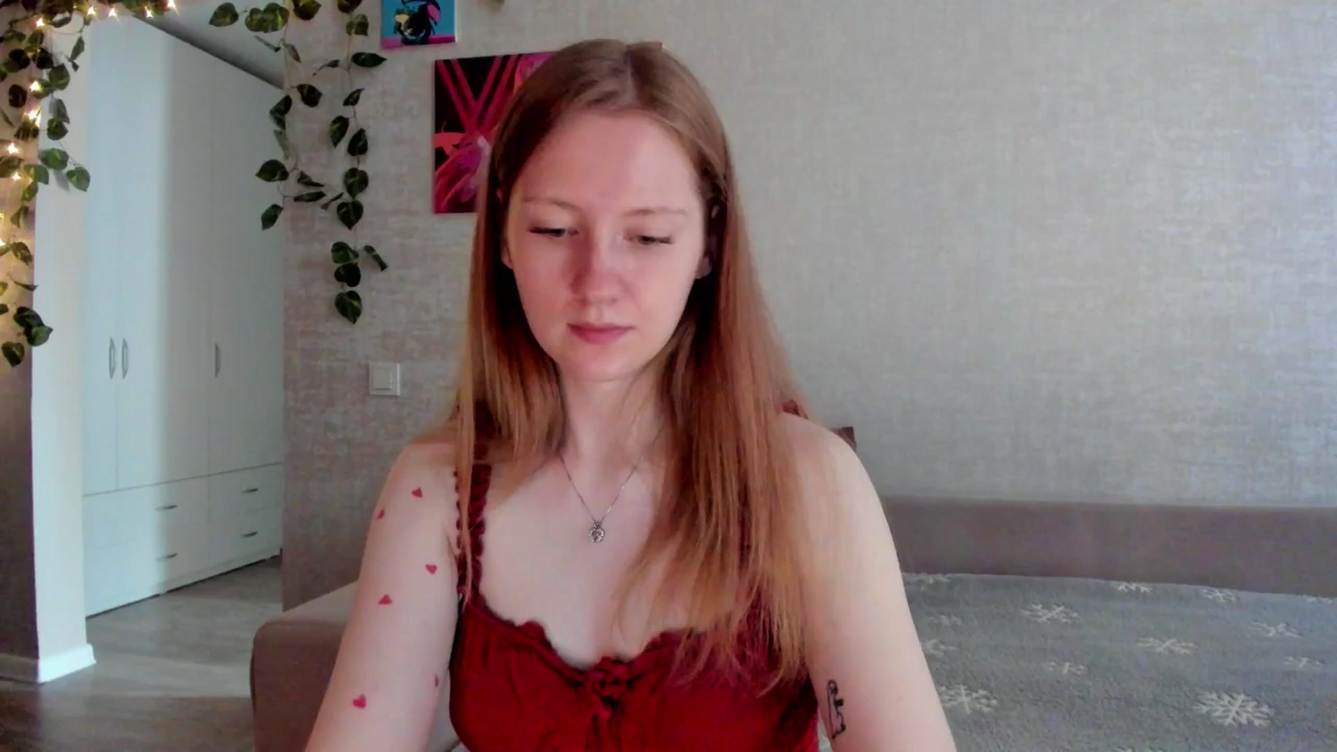 Gallery image thumbnail from mnialice's myfreecams stream on, 09/13/2025, 03:32 image 6 of 20