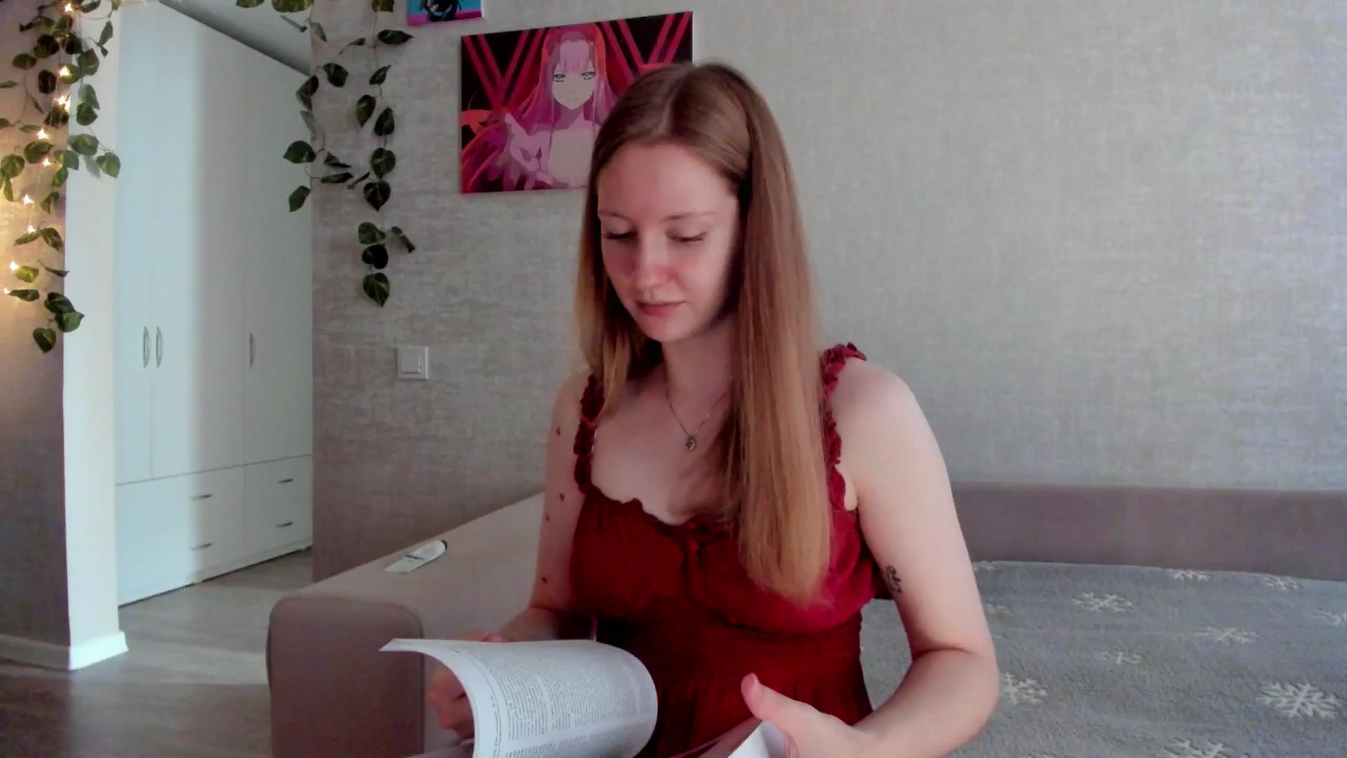 Gallery image thumbnail from mnialice's myfreecams stream on, 09/13/2025, 03:32 image 15 of 20